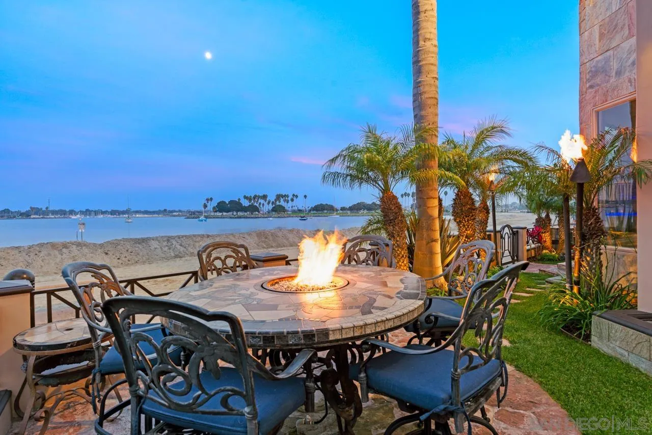 2741 Bayside Walk, San Diego, CA, 92109