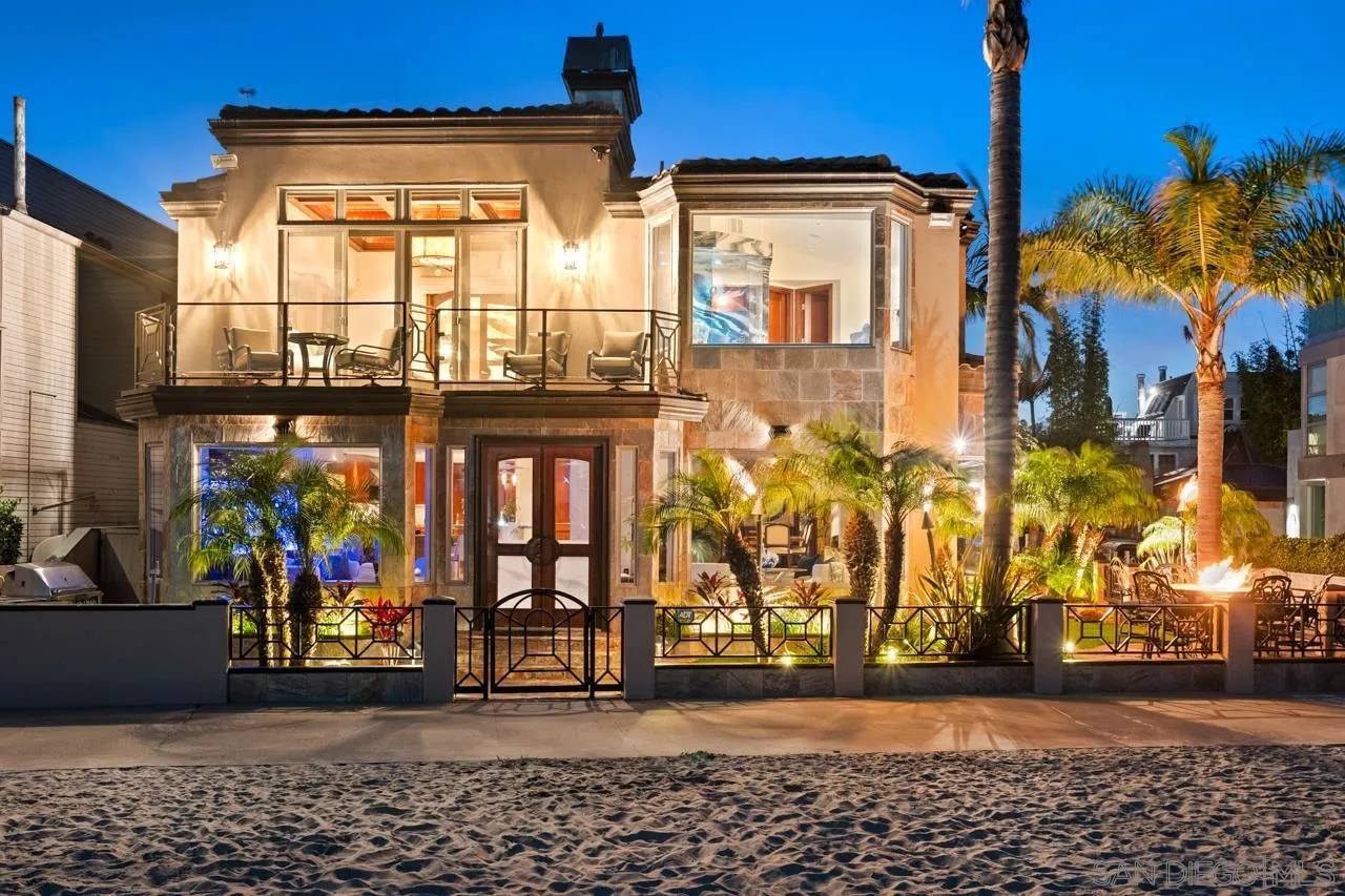 2741 Bayside Walk, San Diego, CA, 92109