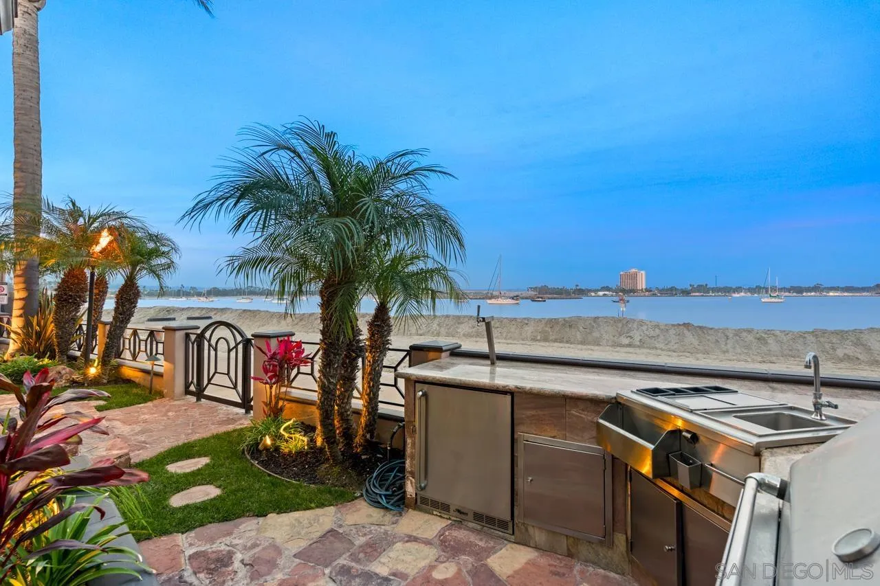 2741 Bayside Walk, San Diego, CA, 92109
