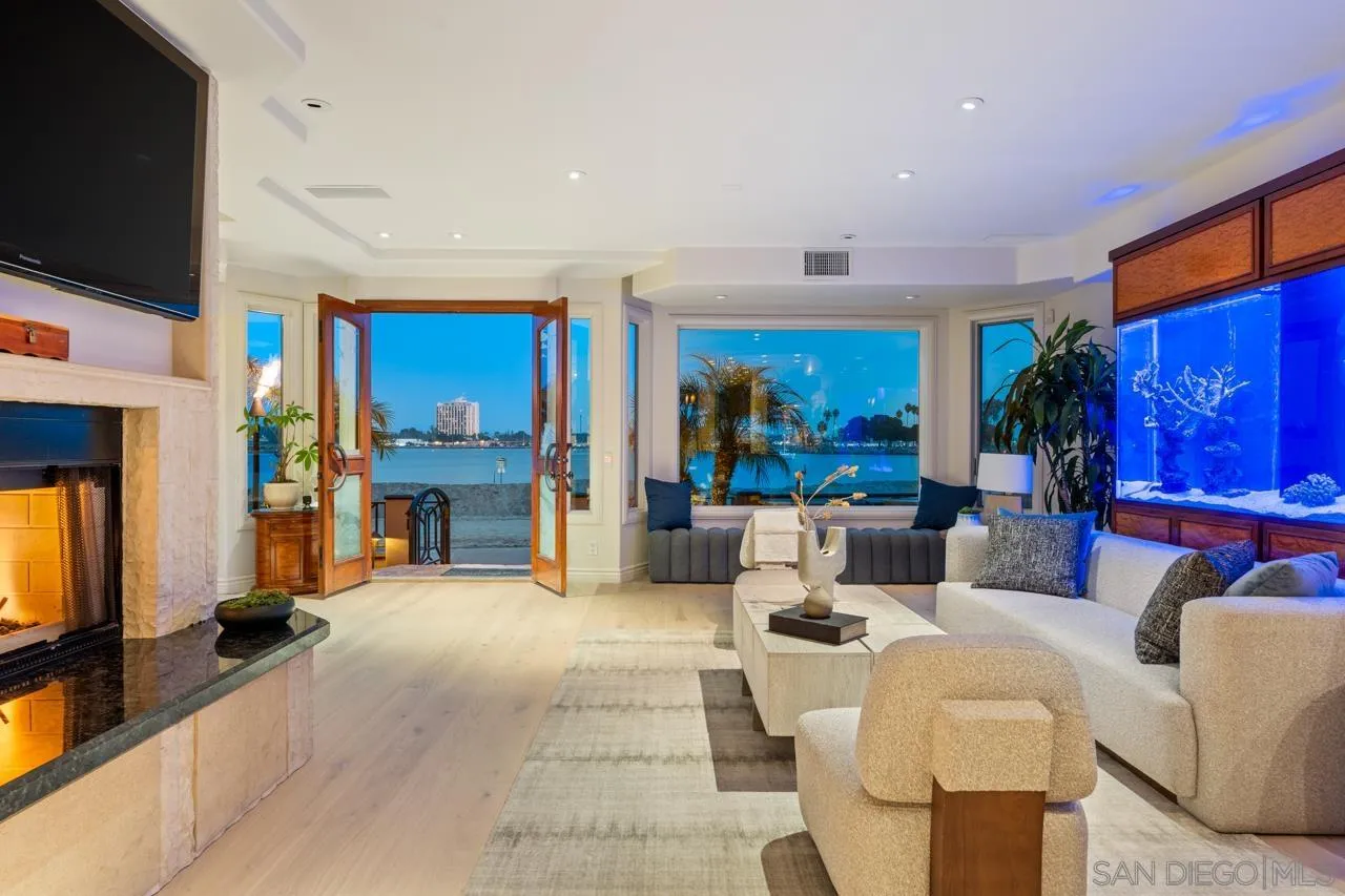 2741 Bayside Walk, San Diego, CA, 92109