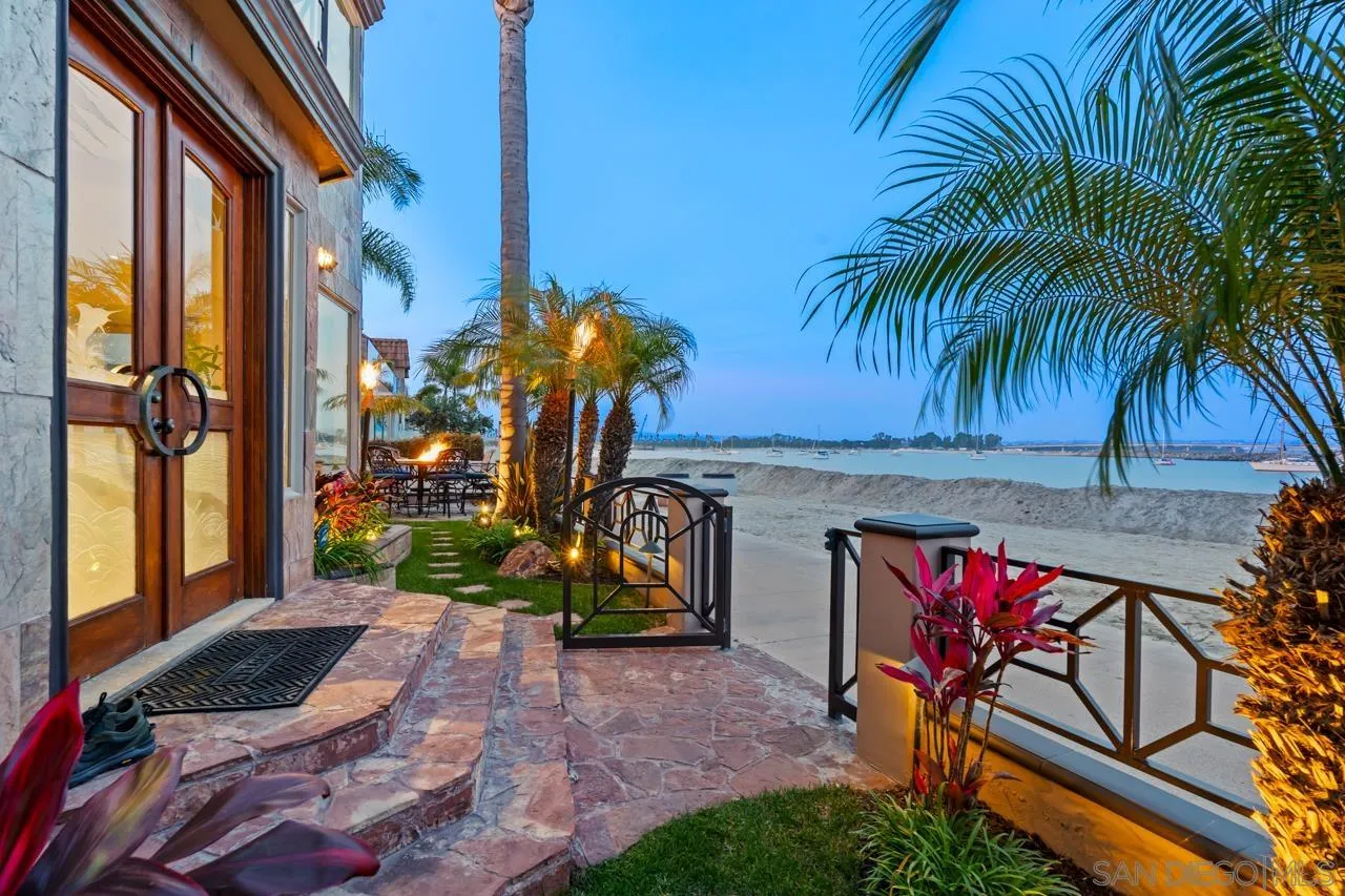 2741 Bayside Walk, San Diego, CA, 92109