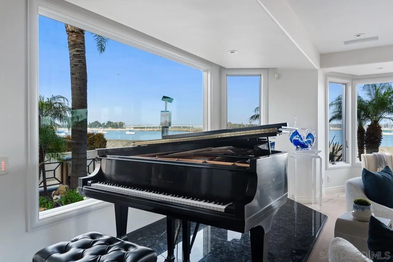 2741 Bayside Walk, San Diego, CA, 92109