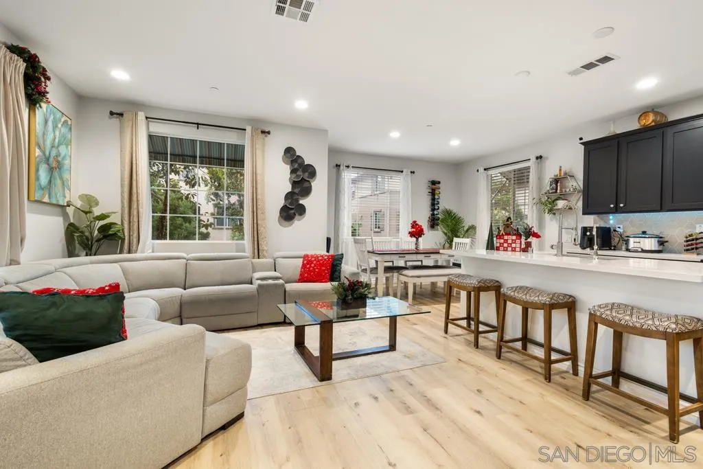 Photo #2: 2600645 Listing: Photo #2