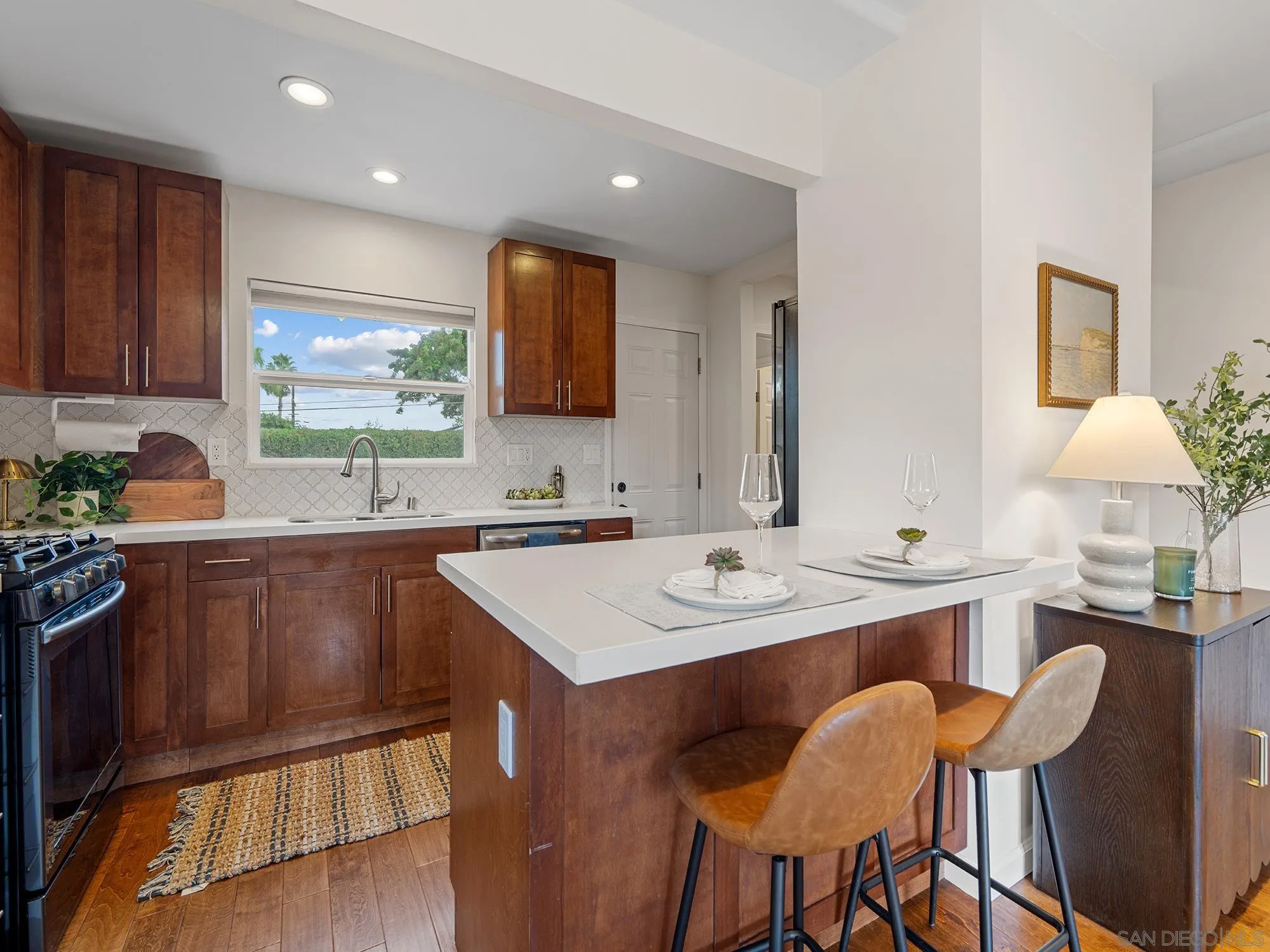https://cdn.realtyfeed.com/cdn/127/2600648/e93841b2fb95de7f16505c9236d1117a.webp