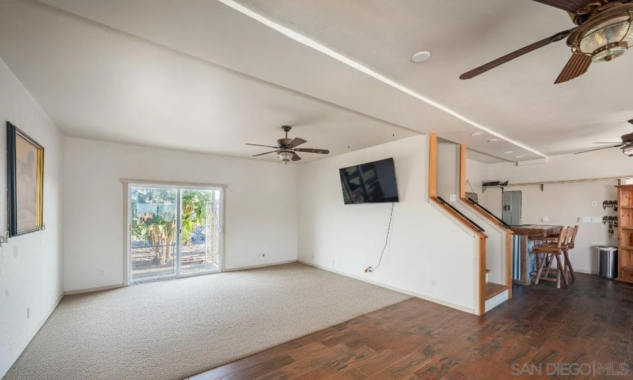 https://cdn.realtyfeed.com/cdn/127/2600655/44f12447295b1cfb140981145dc1037b.webp