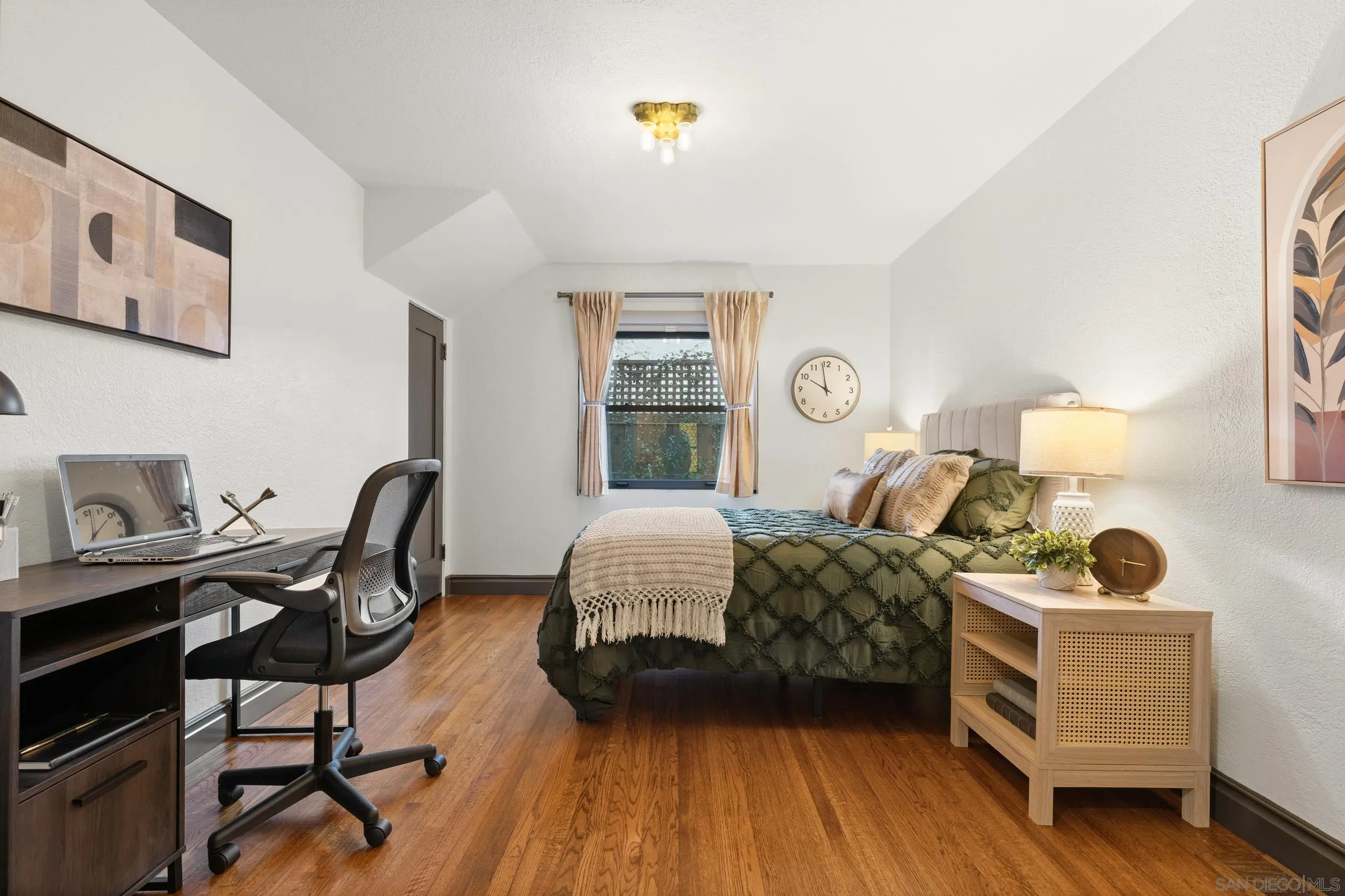 https://cdn.realtyfeed.com/cdn/127/2600659/57f74d24ad6c4c225f1c22b2ed588534.webp