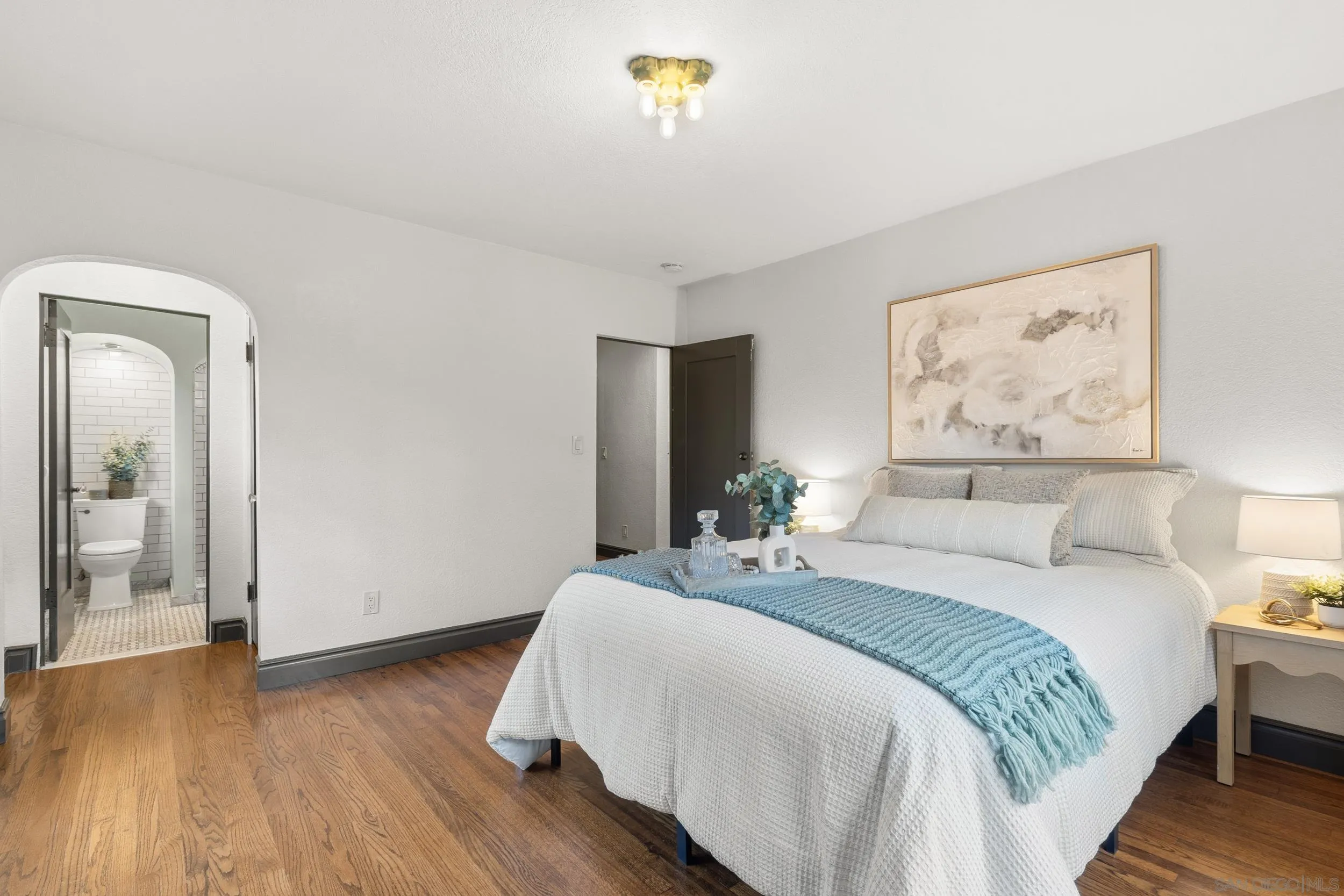 https://cdn.realtyfeed.com/cdn/127/2600659/68d9caceb7758d479872203e1b67d709.webp