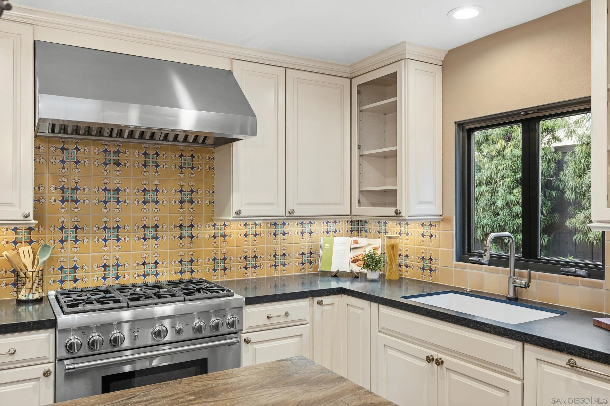 https://cdn.realtyfeed.com/cdn/127/2600659/9159dd7cd6623a68450fd08304b65aae.webp