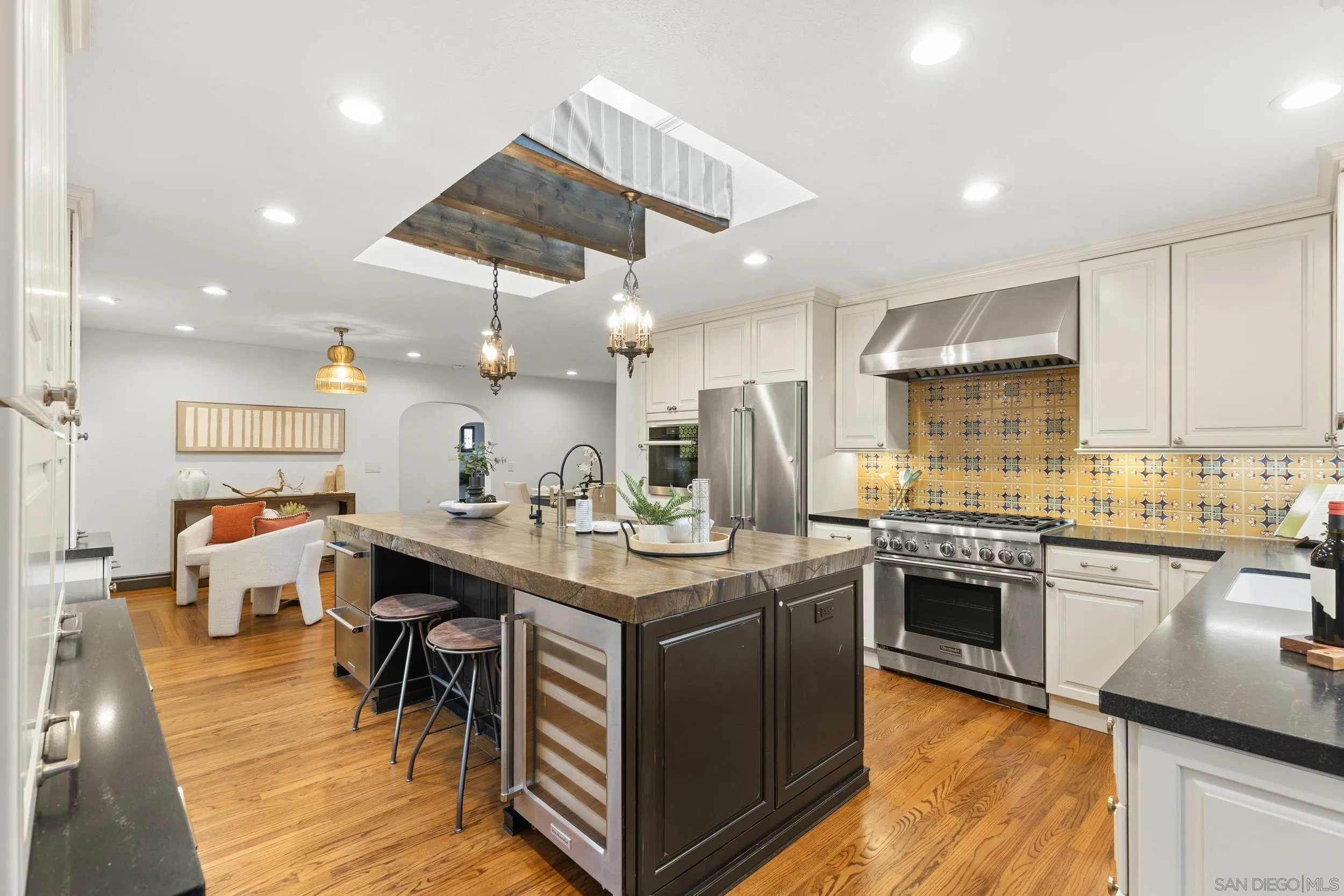 https://cdn.realtyfeed.com/cdn/127/2600659/e5253d9100cf0957018f8864a8edc3c7.webp