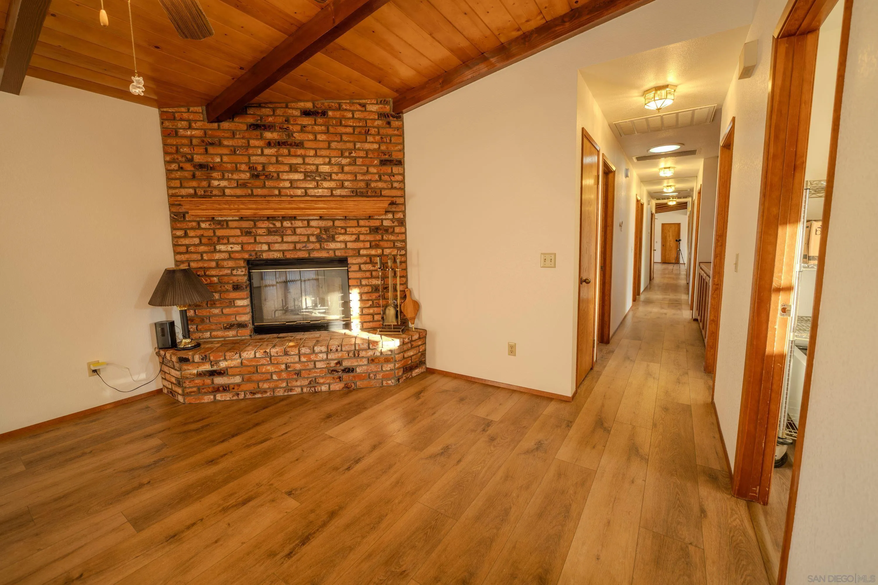 https://cdn.realtyfeed.com/cdn/127/2600660/3b18910391a01265e2da58360a40ae77.webp