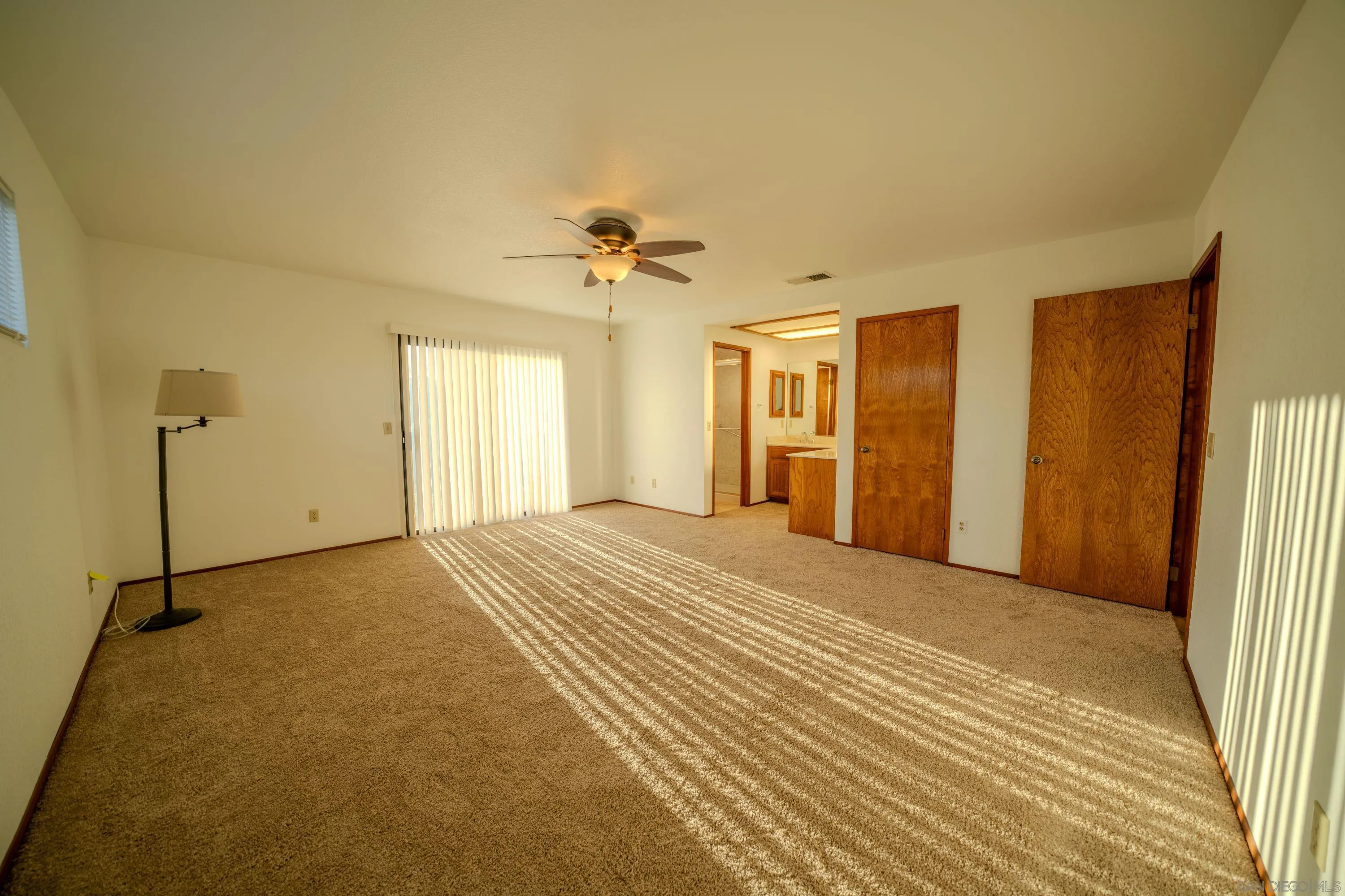 https://cdn.realtyfeed.com/cdn/127/2600660/d34119d487838897611f20846cb83516.webp