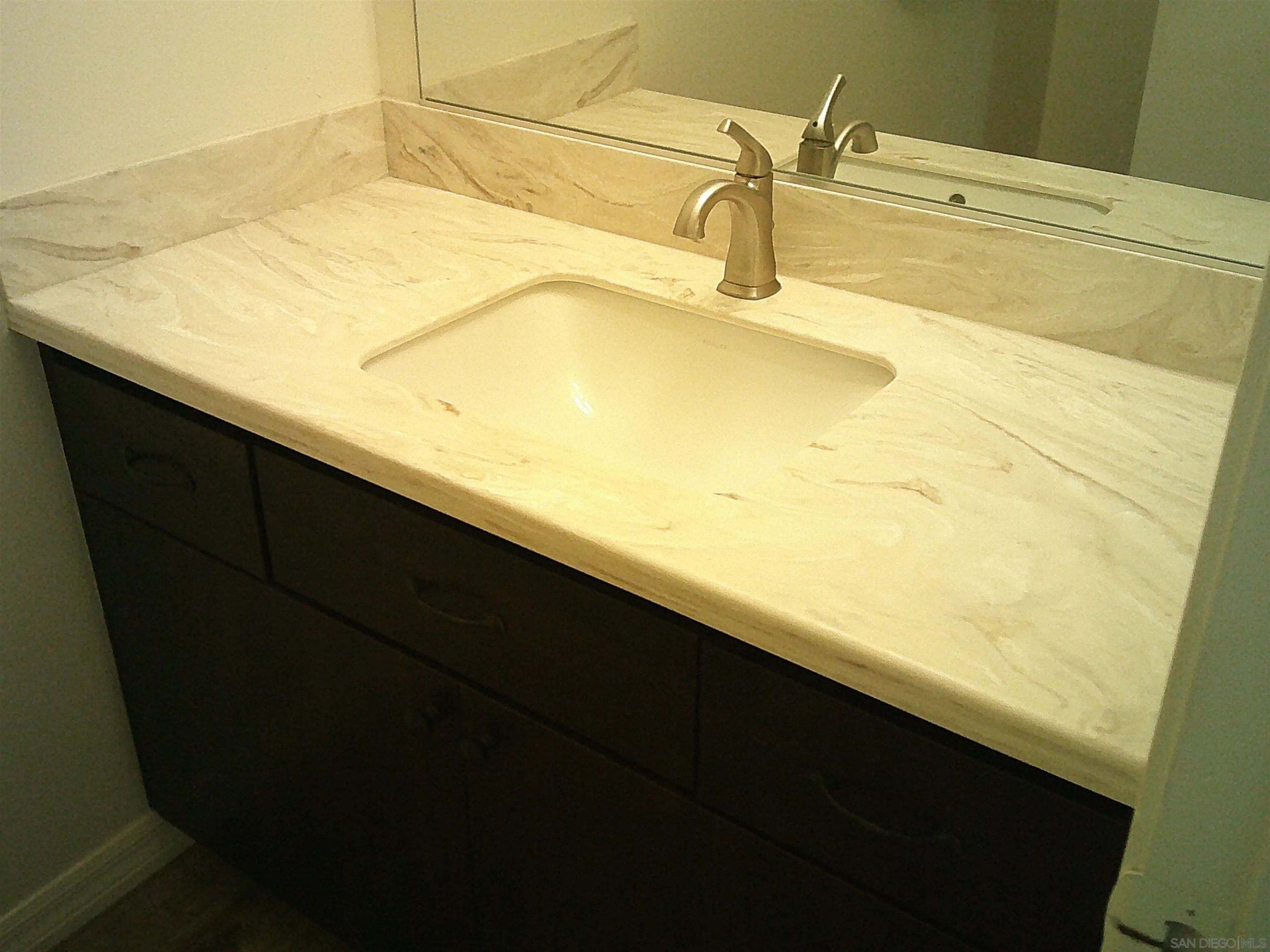 Photo #11: 2600670 Listing: Photo #11