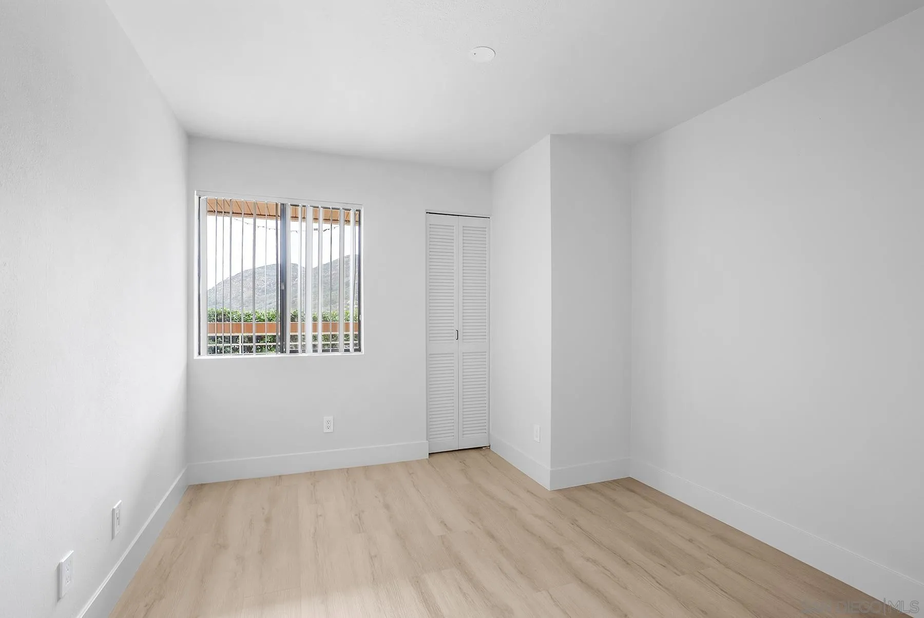 https://cdn.realtyfeed.com/cdn/127/2600673/53306ea47203f48cd3a20a9de8772541.webp