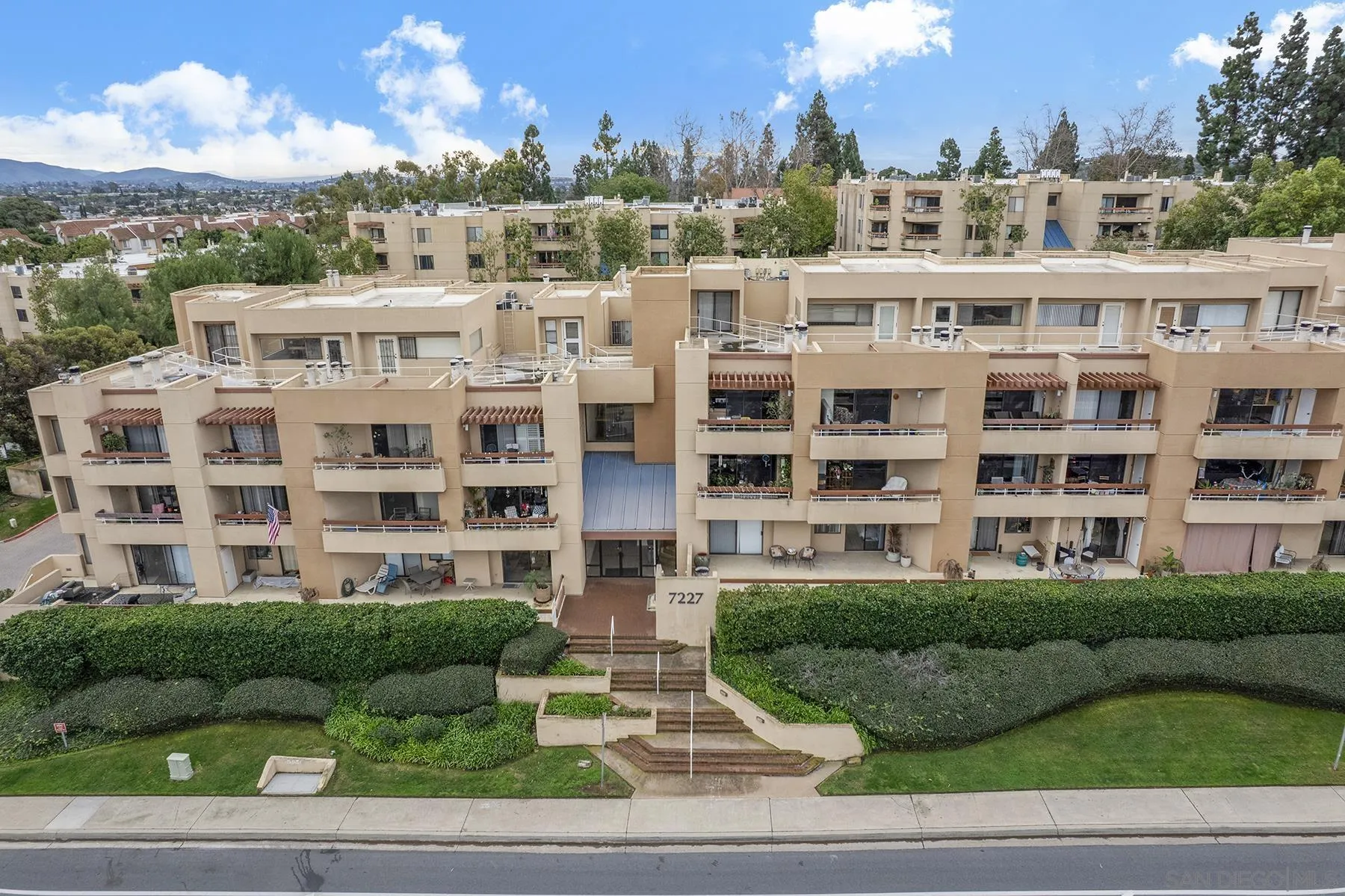 https://cdn.realtyfeed.com/cdn/127/2600673/5eb4aadc2646f9486d58e446b226089f.webp