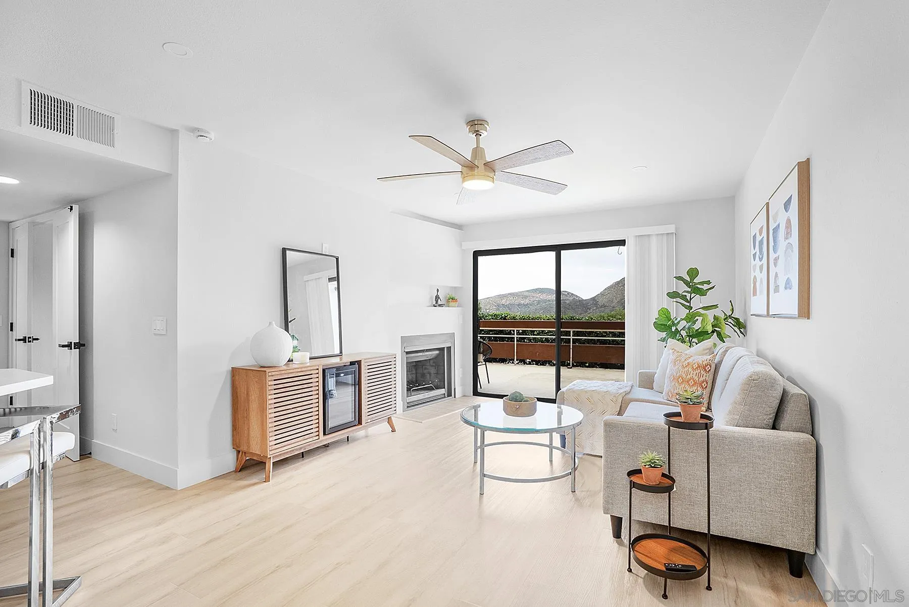 https://cdn.realtyfeed.com/cdn/127/2600673/87eaa0640720da55b789aca6bcdf6de6.webp