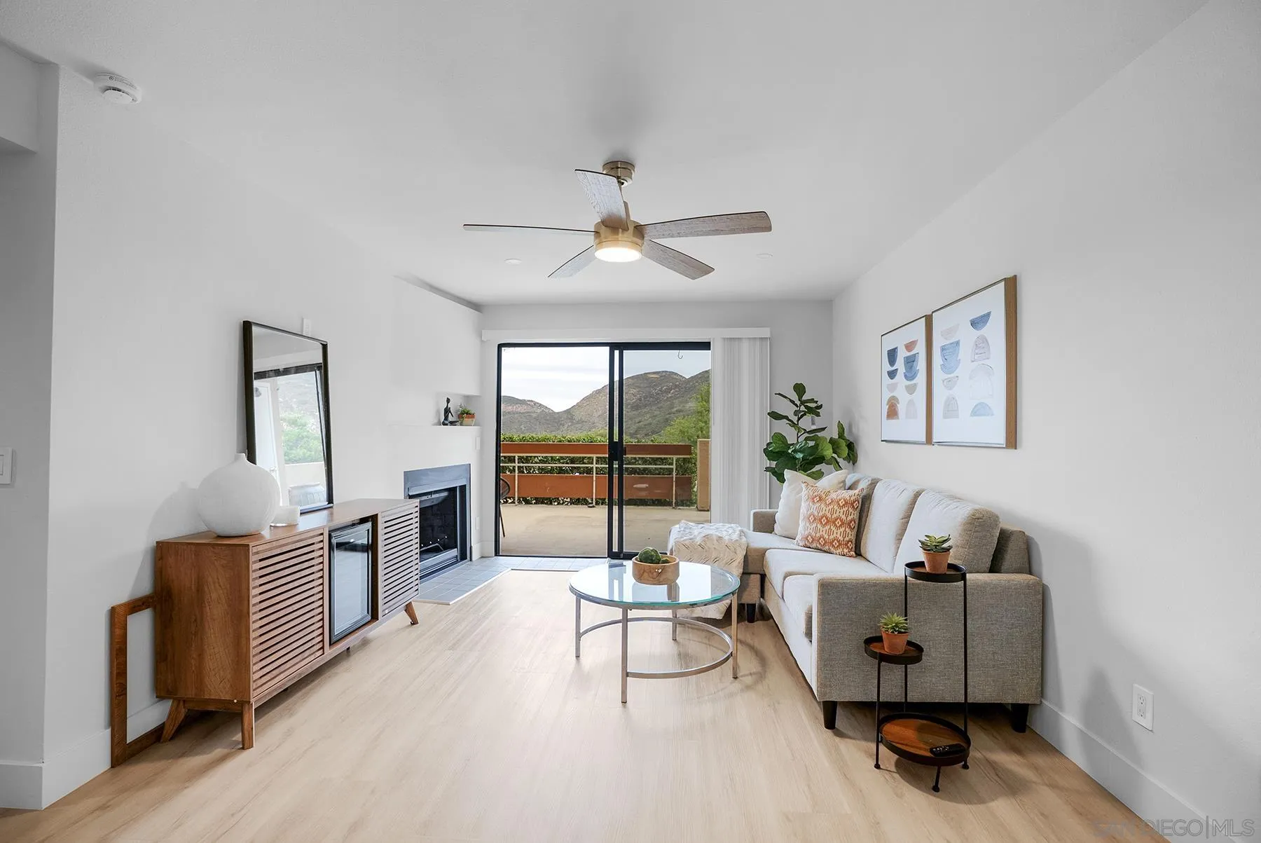 https://cdn.realtyfeed.com/cdn/127/2600673/8bbb455f2e75452d940617928416ecc2.webp