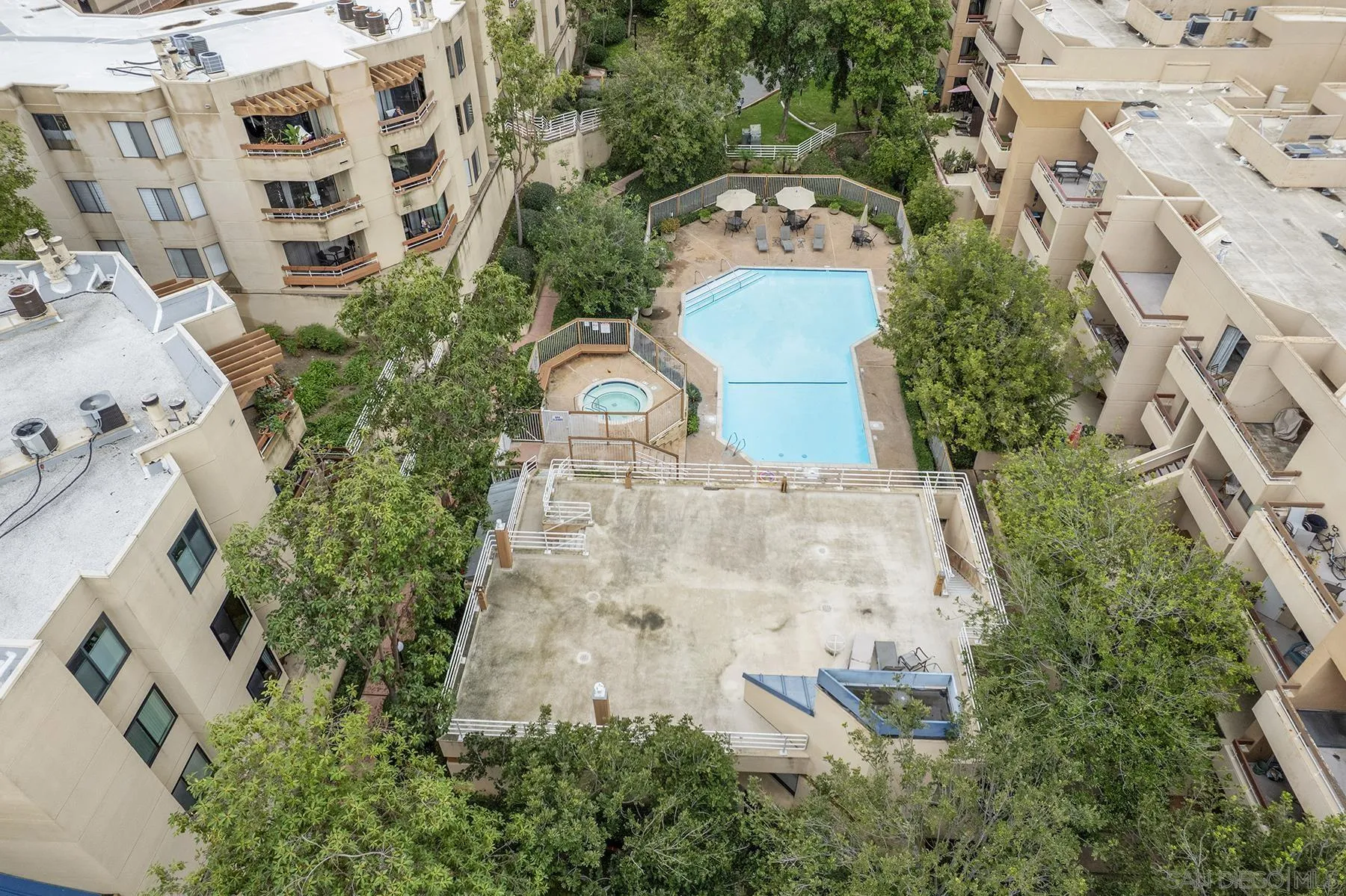 https://cdn.realtyfeed.com/cdn/127/2600673/b9ad802be20816d2f504bf6bd550fb1b.webp