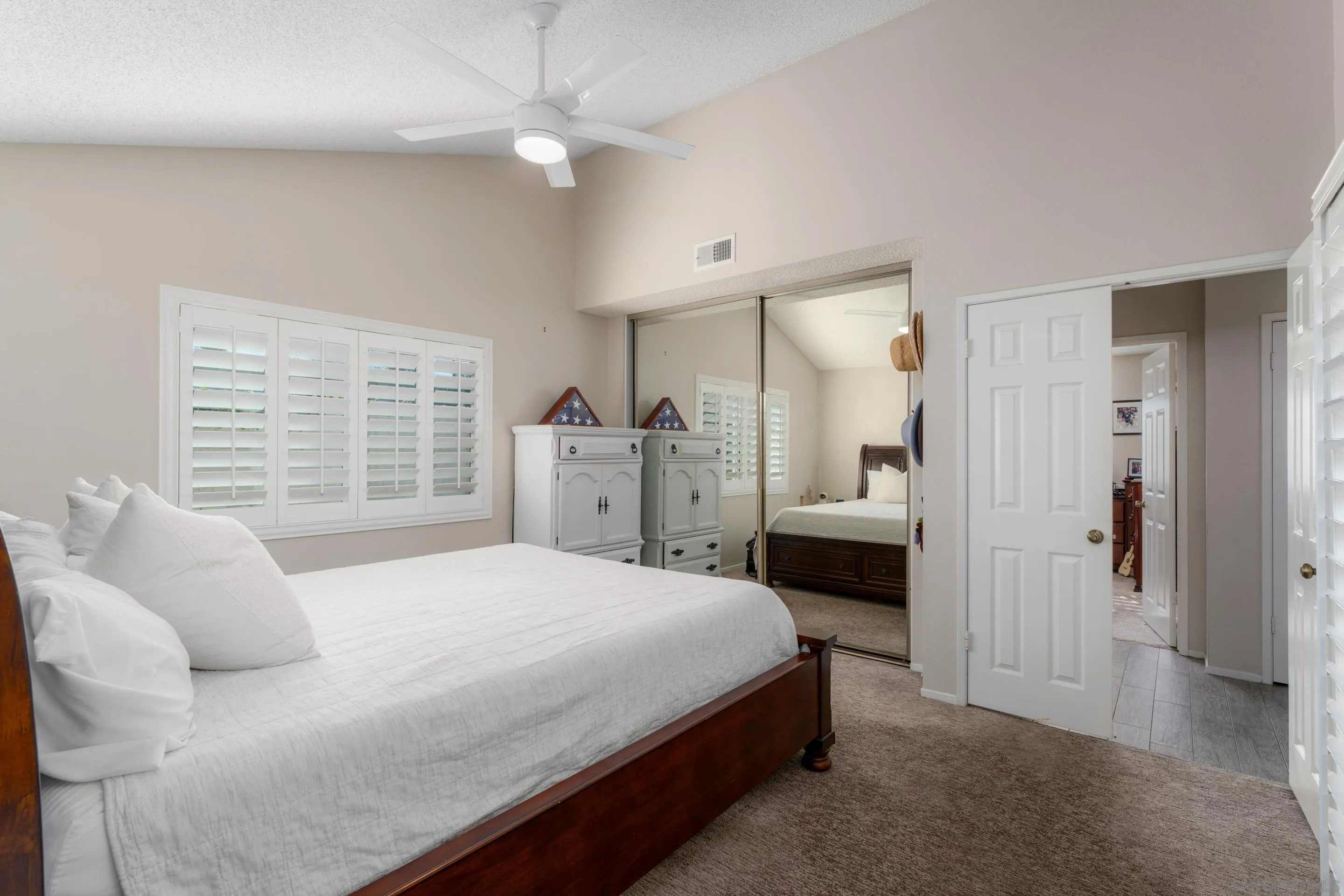 https://cdn.realtyfeed.com/cdn/127/2600678/248eed236b1016002e3fe30f2b822455.webp