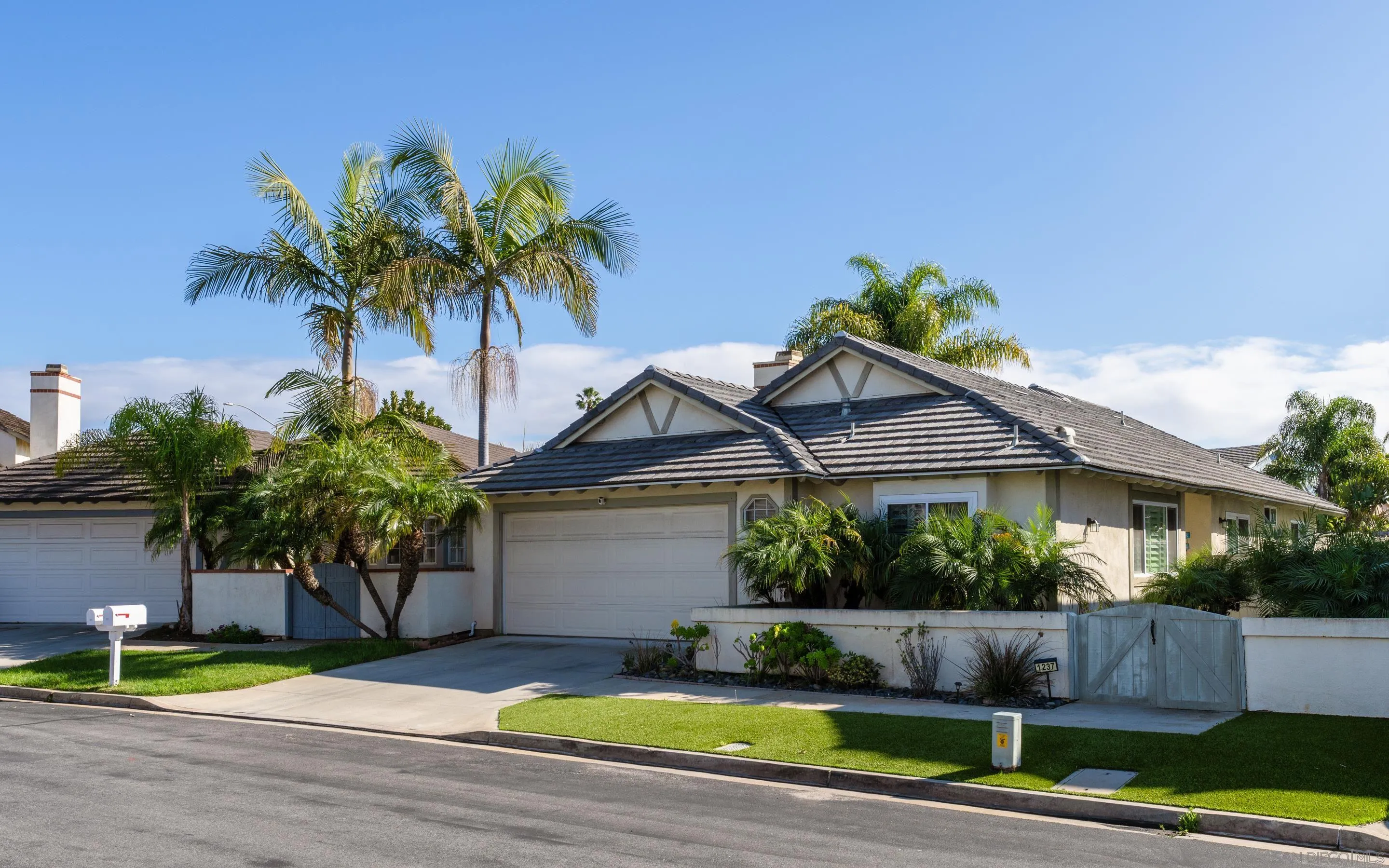 https://cdn.realtyfeed.com/cdn/127/2600678/647d49d711834c892ae8bbbc1448b51f.webp