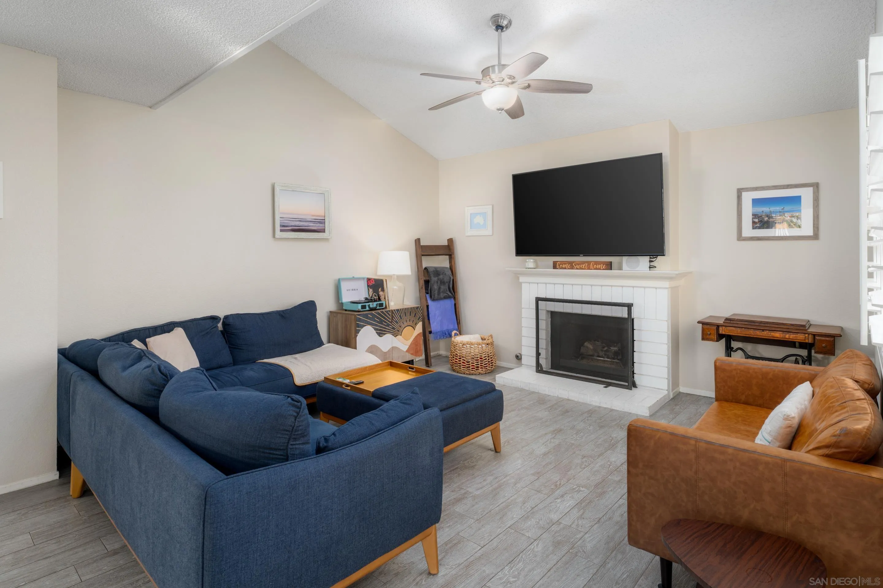 https://cdn.realtyfeed.com/cdn/127/2600678/9b449ba599d0ef913c068defcae842e0.webp