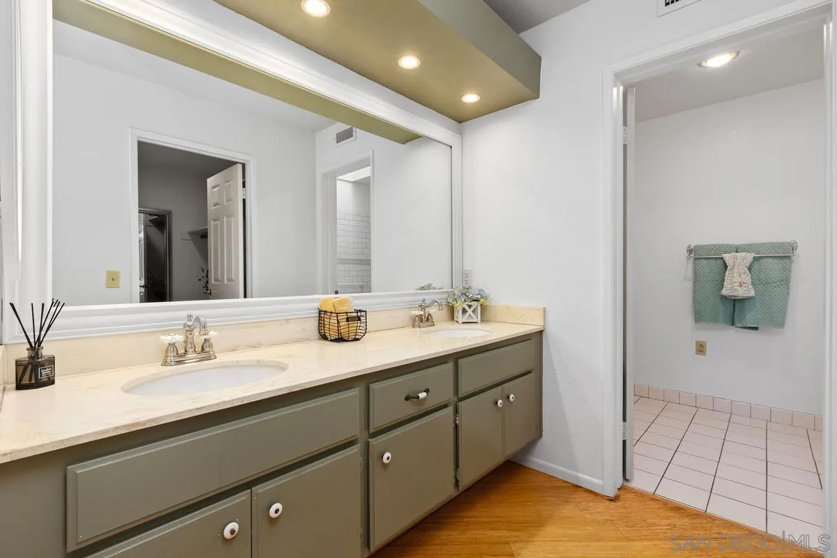https://cdn.realtyfeed.com/cdn/127/2600680/22782578b41479e74f8729e184c8e76d.webp