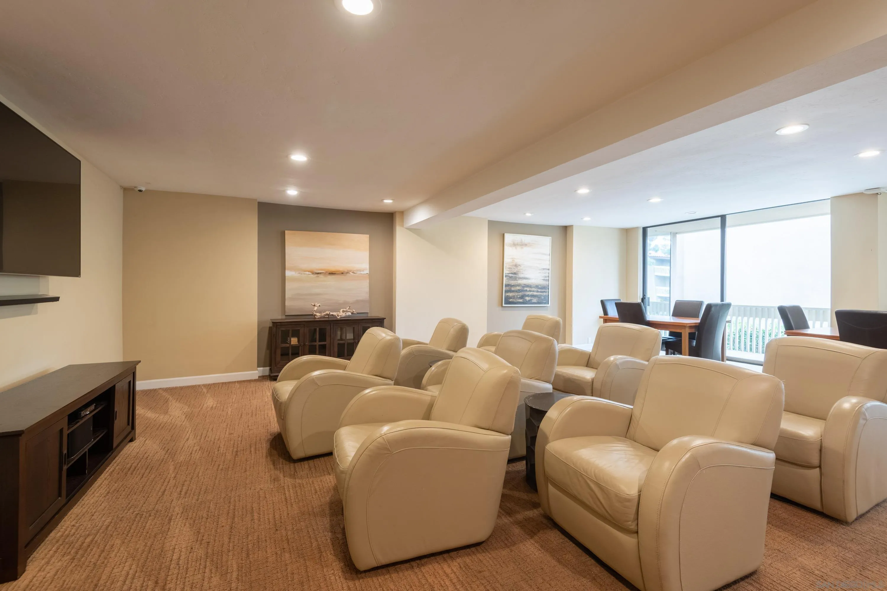https://cdn.realtyfeed.com/cdn/127/2600681/fe671b7f34226b0e46de0391576a5fe8.webp