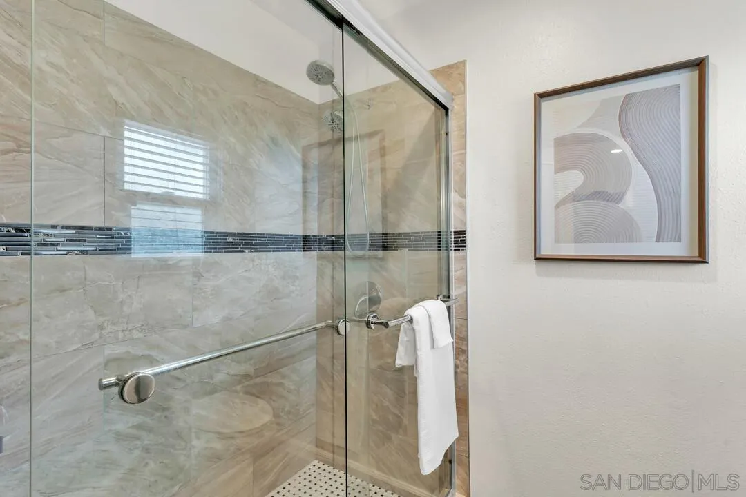 https://cdn.realtyfeed.com/cdn/127/2600682/8fe7d2e40048ff607310ec21a27a6c9b.webp