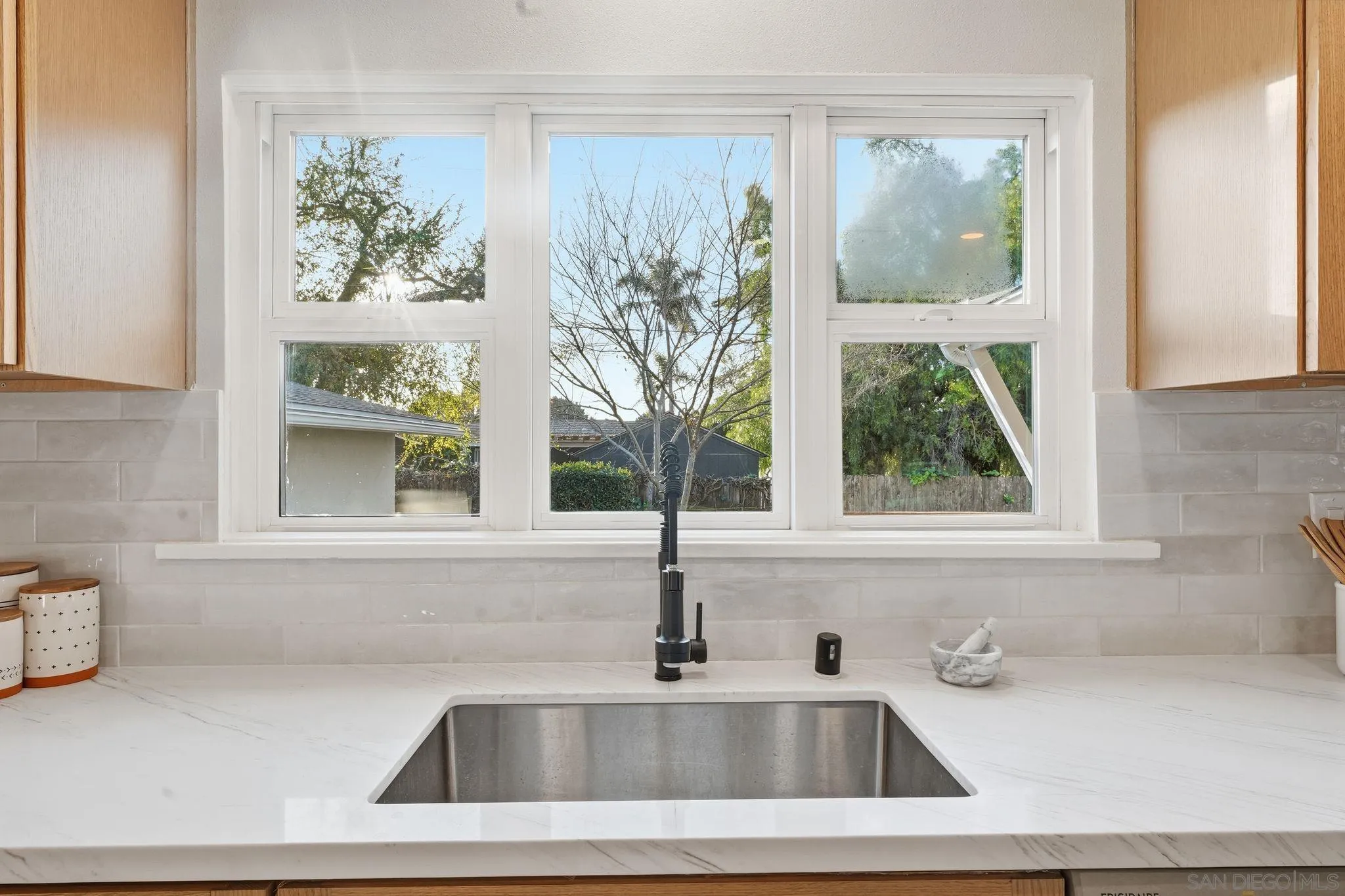 https://cdn.realtyfeed.com/cdn/127/2600686/bef741e42b88b41bf745564301eec833.webp