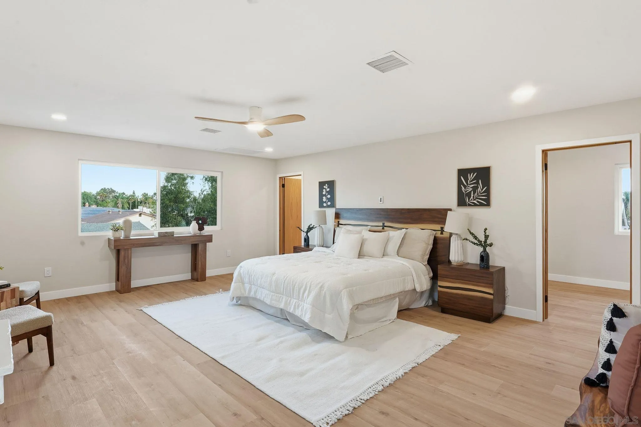 https://cdn.realtyfeed.com/cdn/127/2600686/e59186a7c989b1b8526a47bff8f041ec.webp