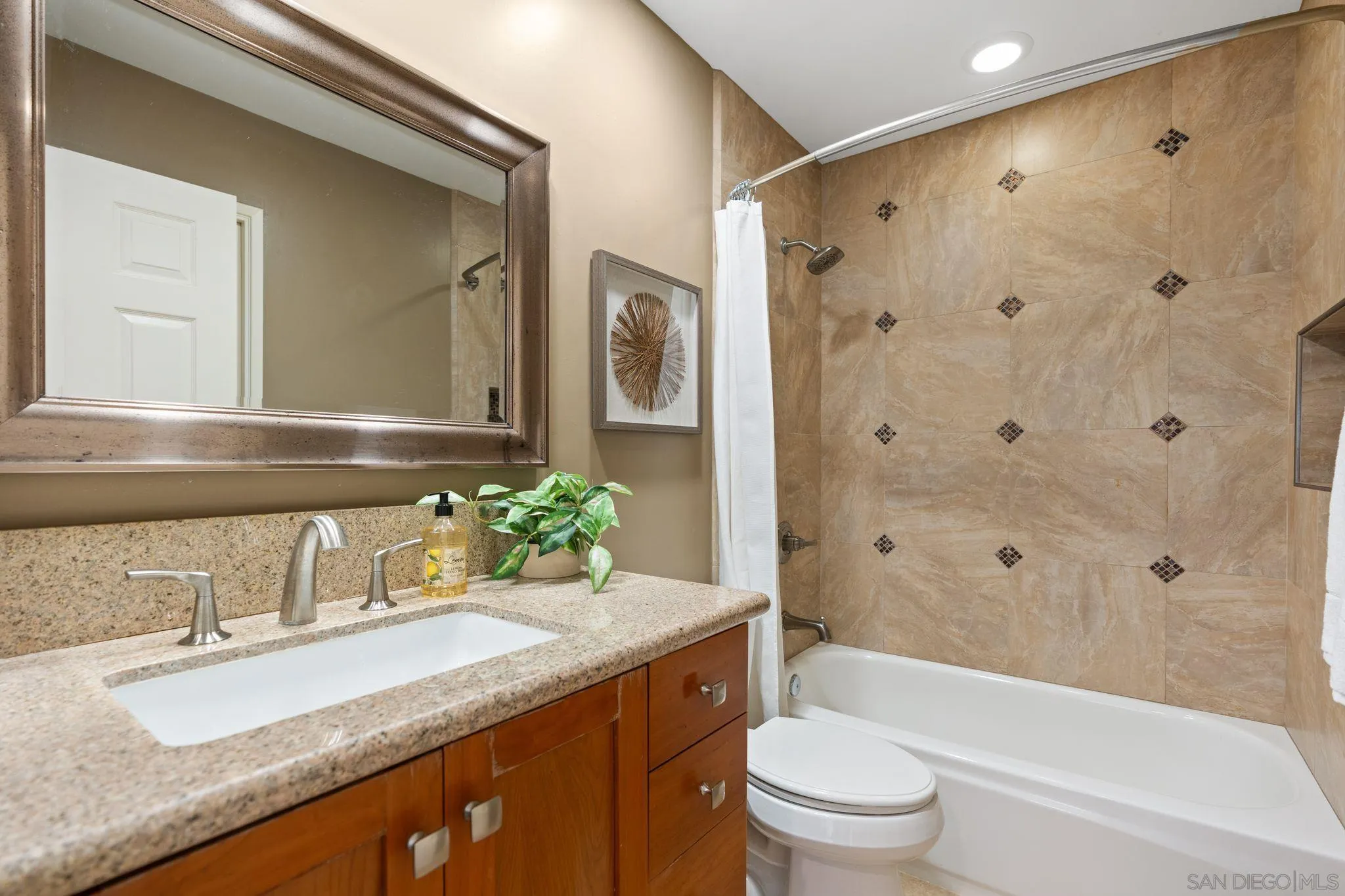 Photo #25: 2600689 Listing: Photo #25