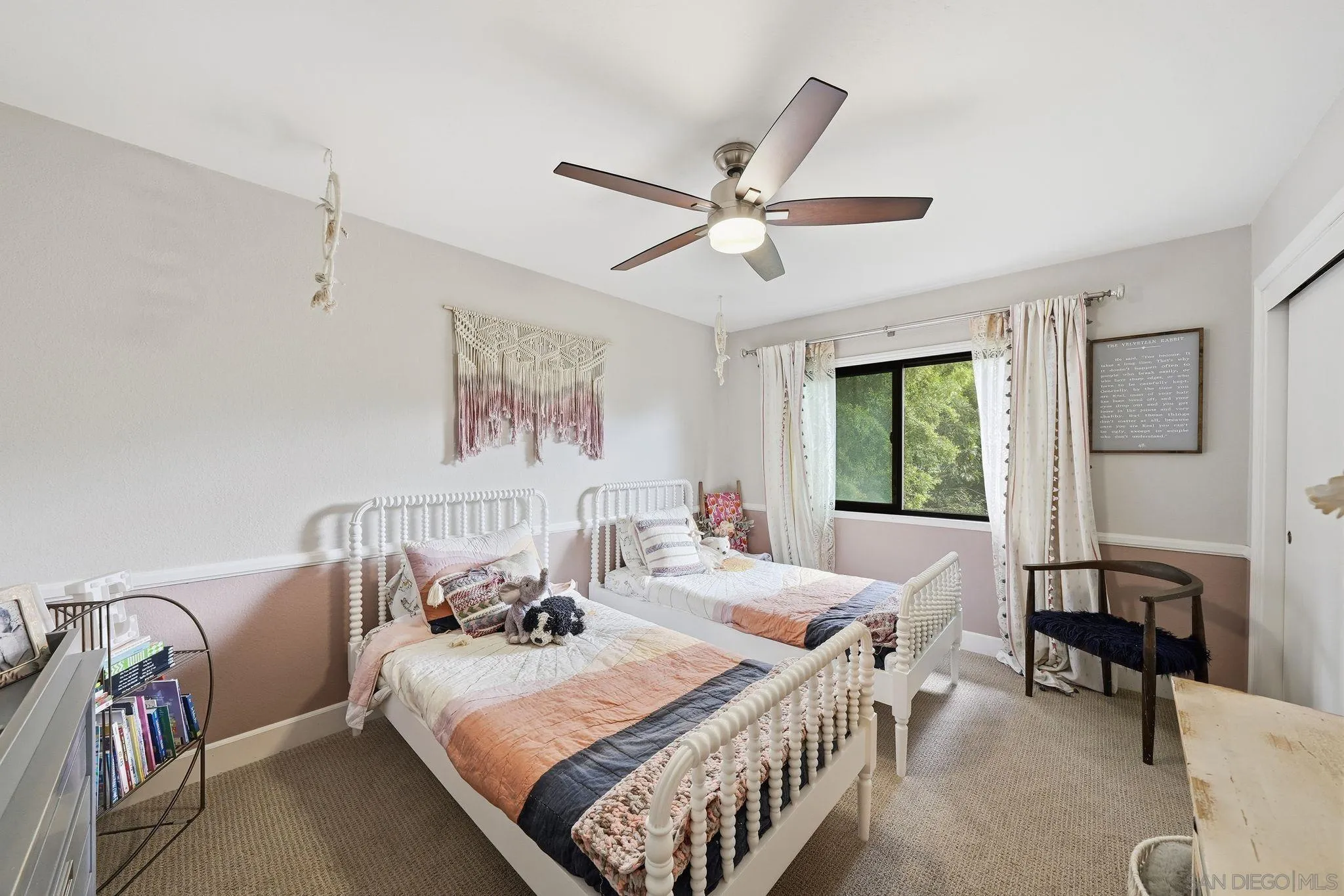 https://cdn.realtyfeed.com/cdn/127/2600690/8c25131f8fac3573aa23caf0dd4a30f1.webp