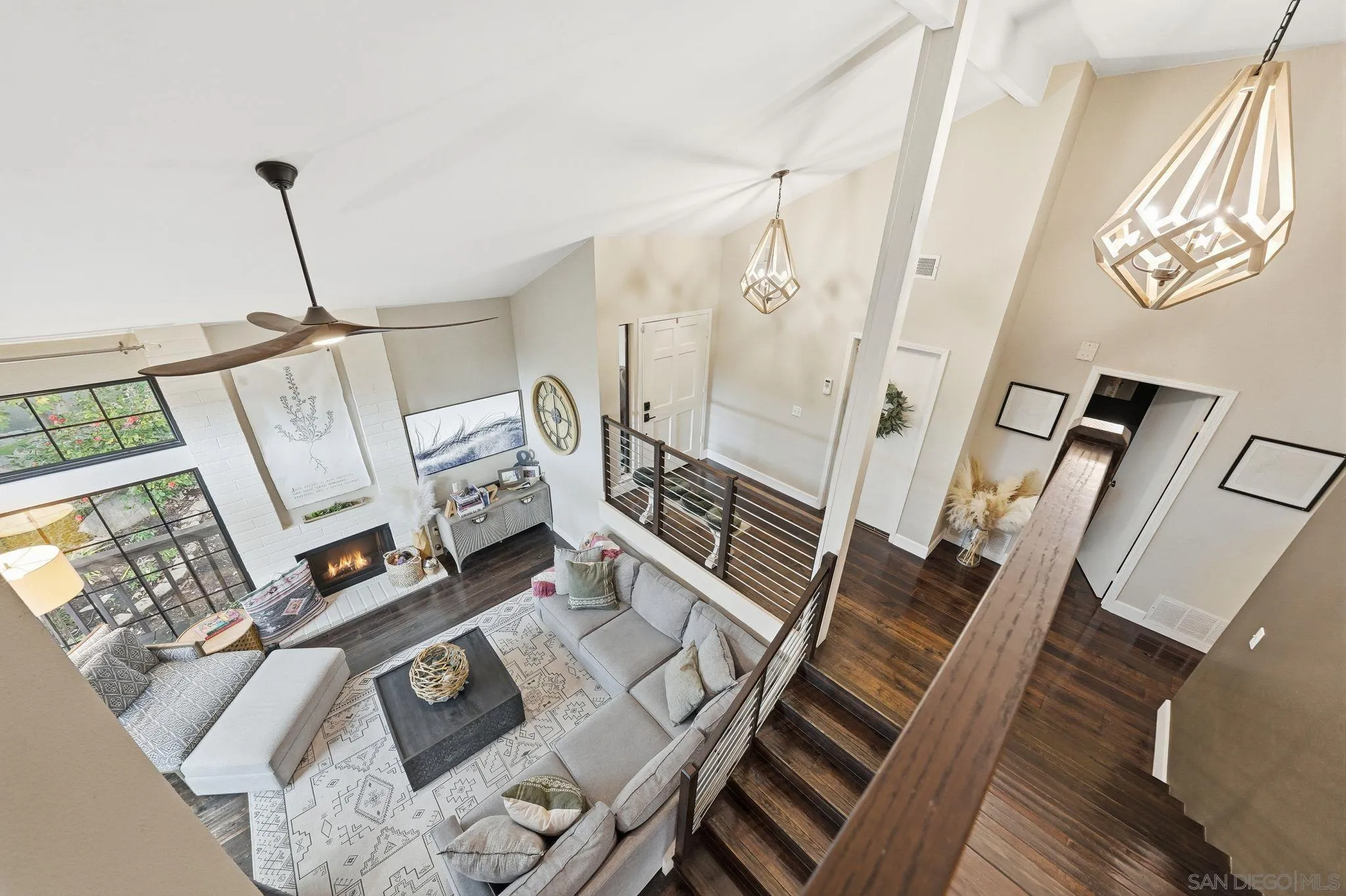 https://cdn.realtyfeed.com/cdn/127/2600690/f244d0416b0e362ad982018876ae86a6.webp