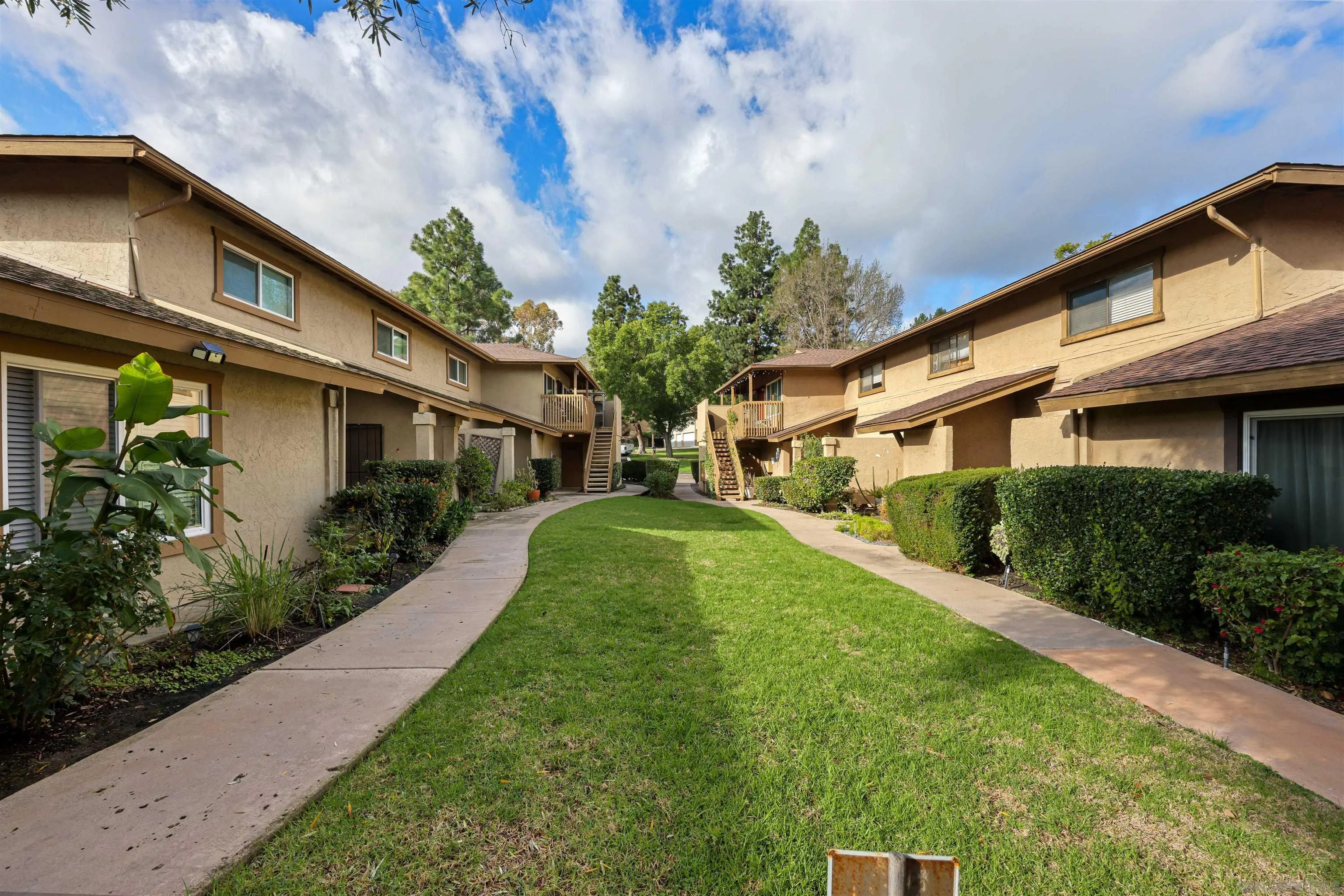https://cdn.realtyfeed.com/cdn/127/2600695/880e260cb6fa42726c50459a17914220.webp