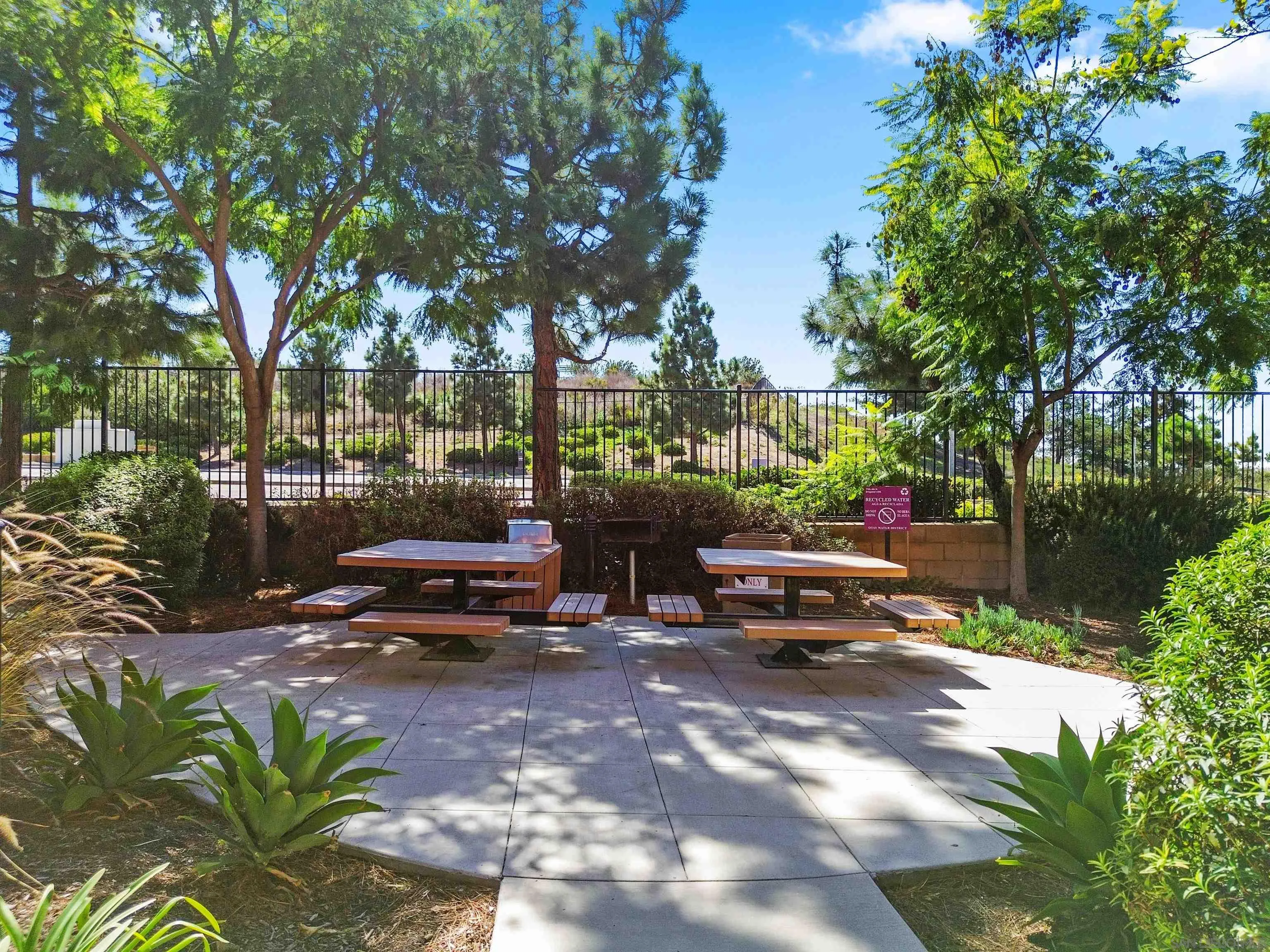 https://cdn.realtyfeed.com/cdn/127/2600705/3e101353c3960a444dbdb13791511454.webp