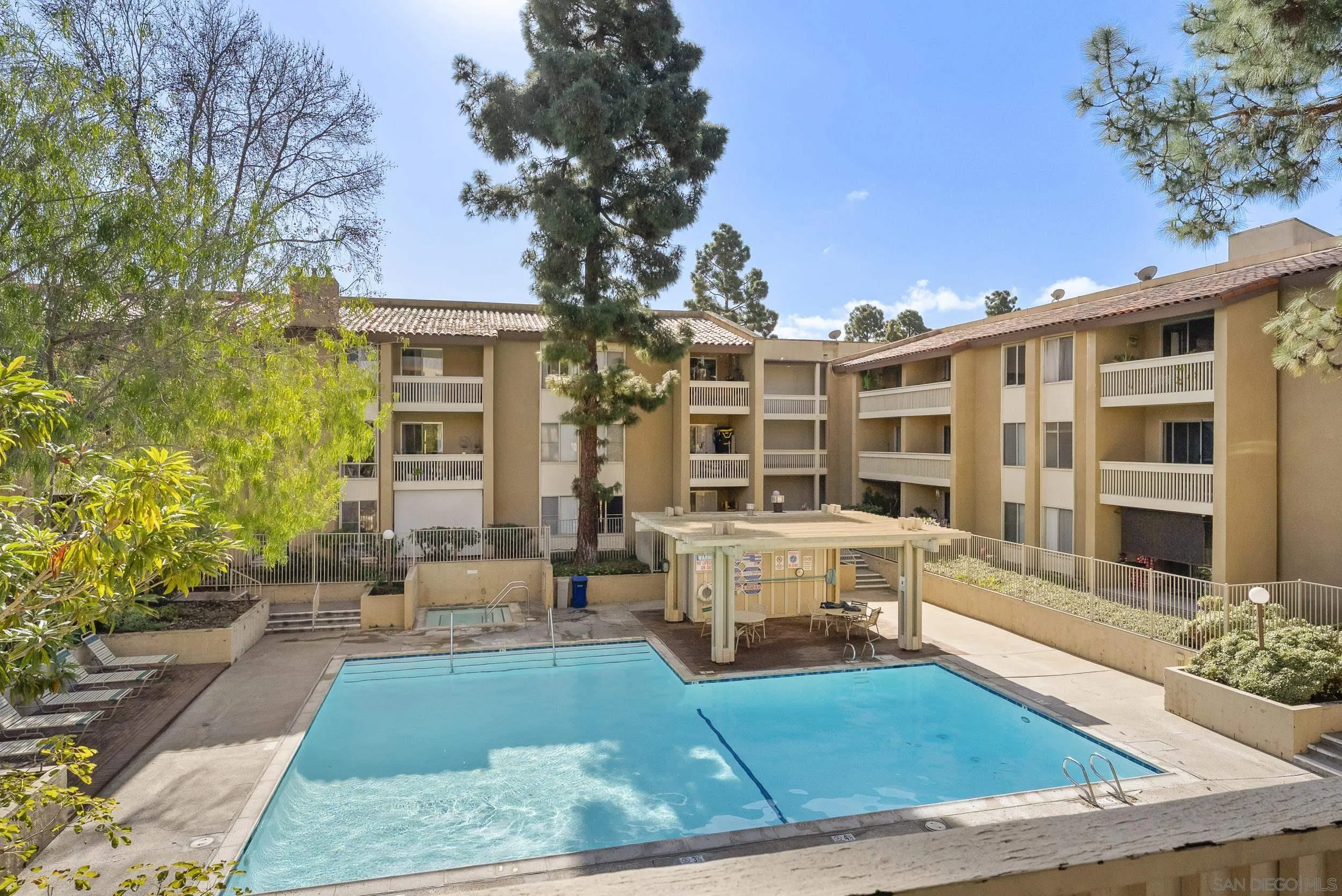 Photo #11: 2600712 Listing: Photo #11