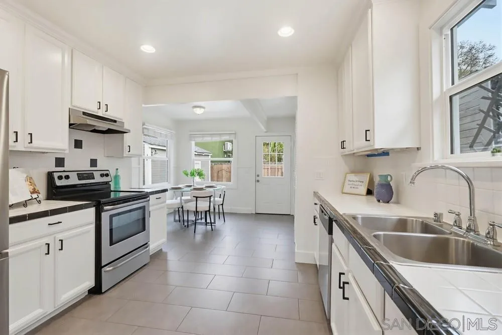 https://cdn.realtyfeed.com/cdn/127/2600713/6f6127c127608bcf526475254628b443.webp