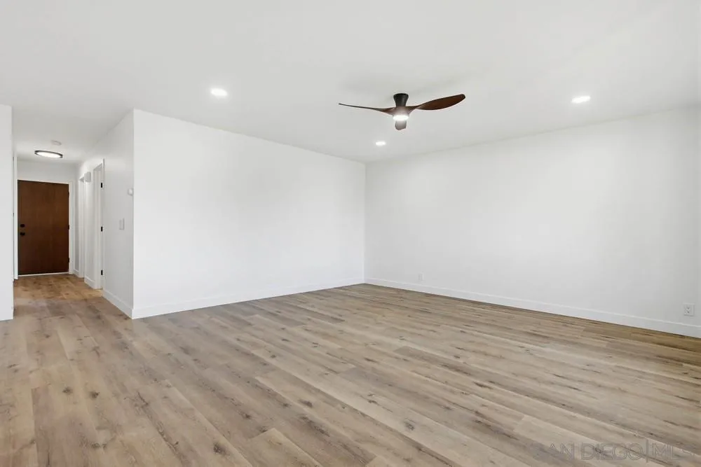 Photo #8: 2600717 Listing: Photo #8