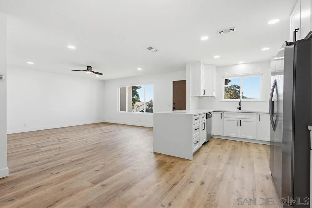 https://cdn.realtyfeed.com/cdn/127/2600717/be75cff7f77ab313da3673cff6e72b2a.webp