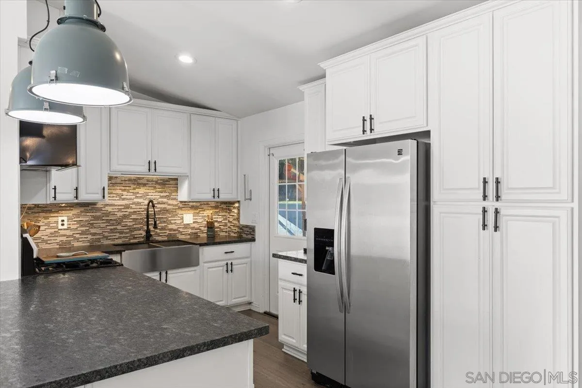 https://cdn.realtyfeed.com/cdn/127/2600724/3a9ec71815b8fa66a16709e0ab9f7525.webp