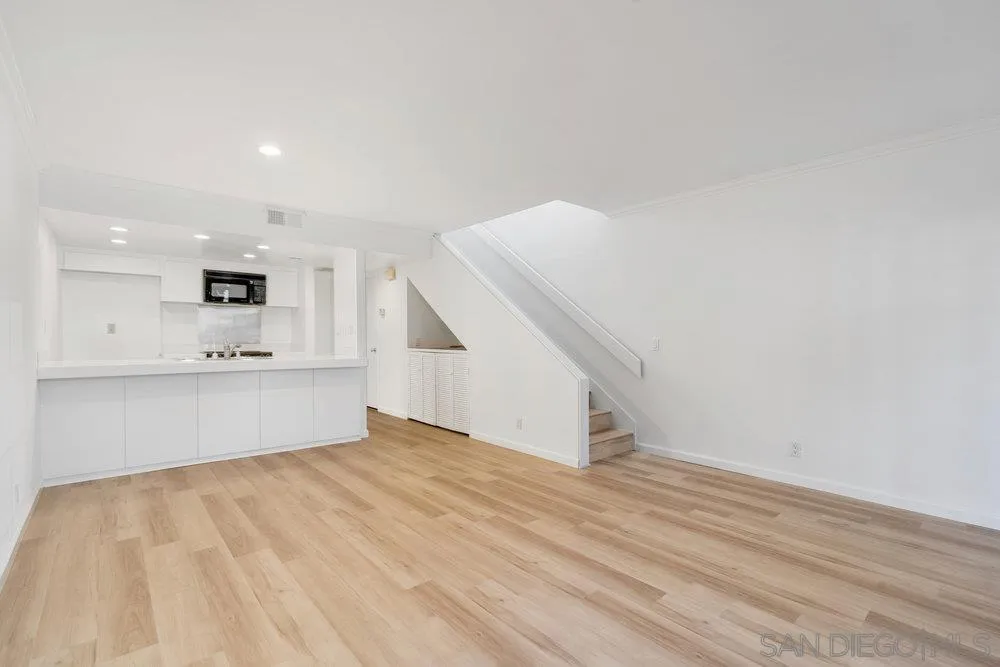 https://cdn.realtyfeed.com/cdn/127/2600727/53e5f4718d07134621af9c9063c54cbd.webp