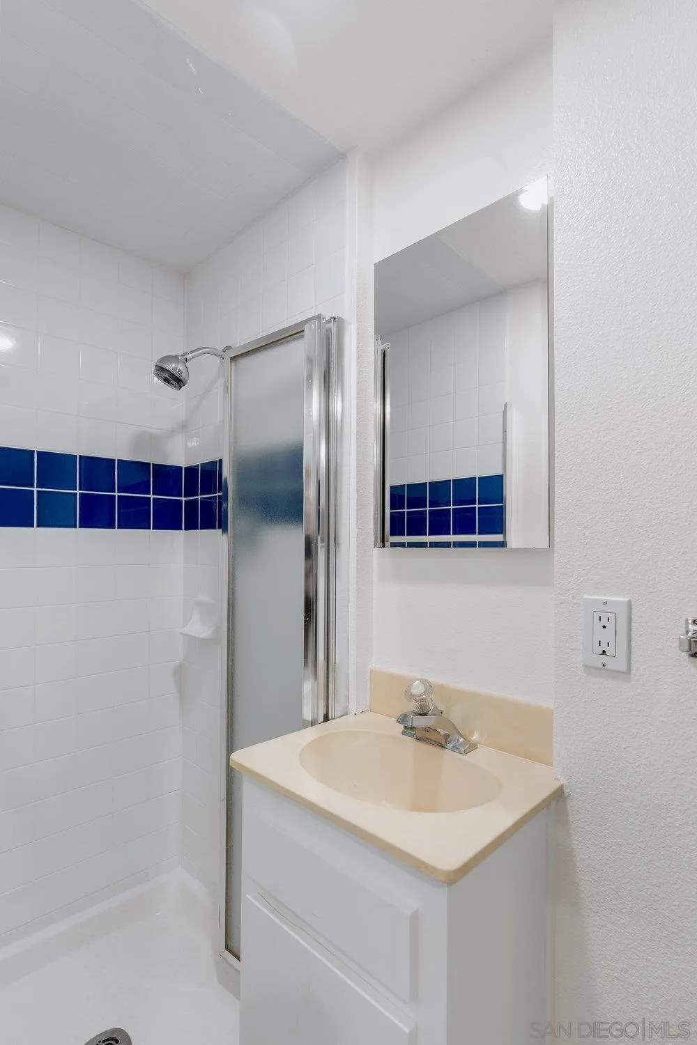 https://cdn.realtyfeed.com/cdn/127/2600727/d6e2c7e74fc5244fe0b21f4c5e5113b7.webp