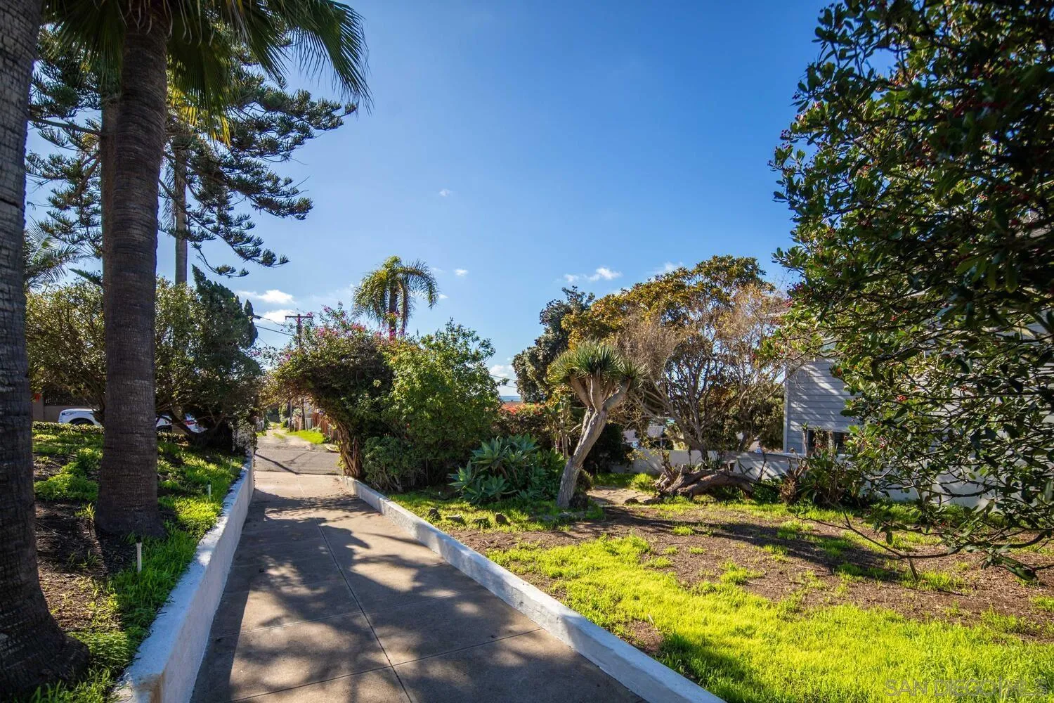 https://cdn.realtyfeed.com/cdn/127/2600732/1e432b9ec478e9b18812652aca336ed6.webp