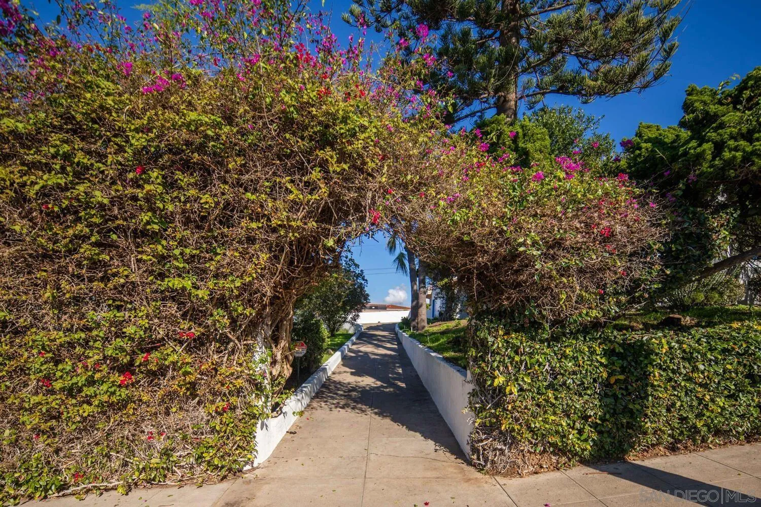 https://cdn.realtyfeed.com/cdn/127/2600732/50c617aec599dc9828f6de6a4475e484.webp