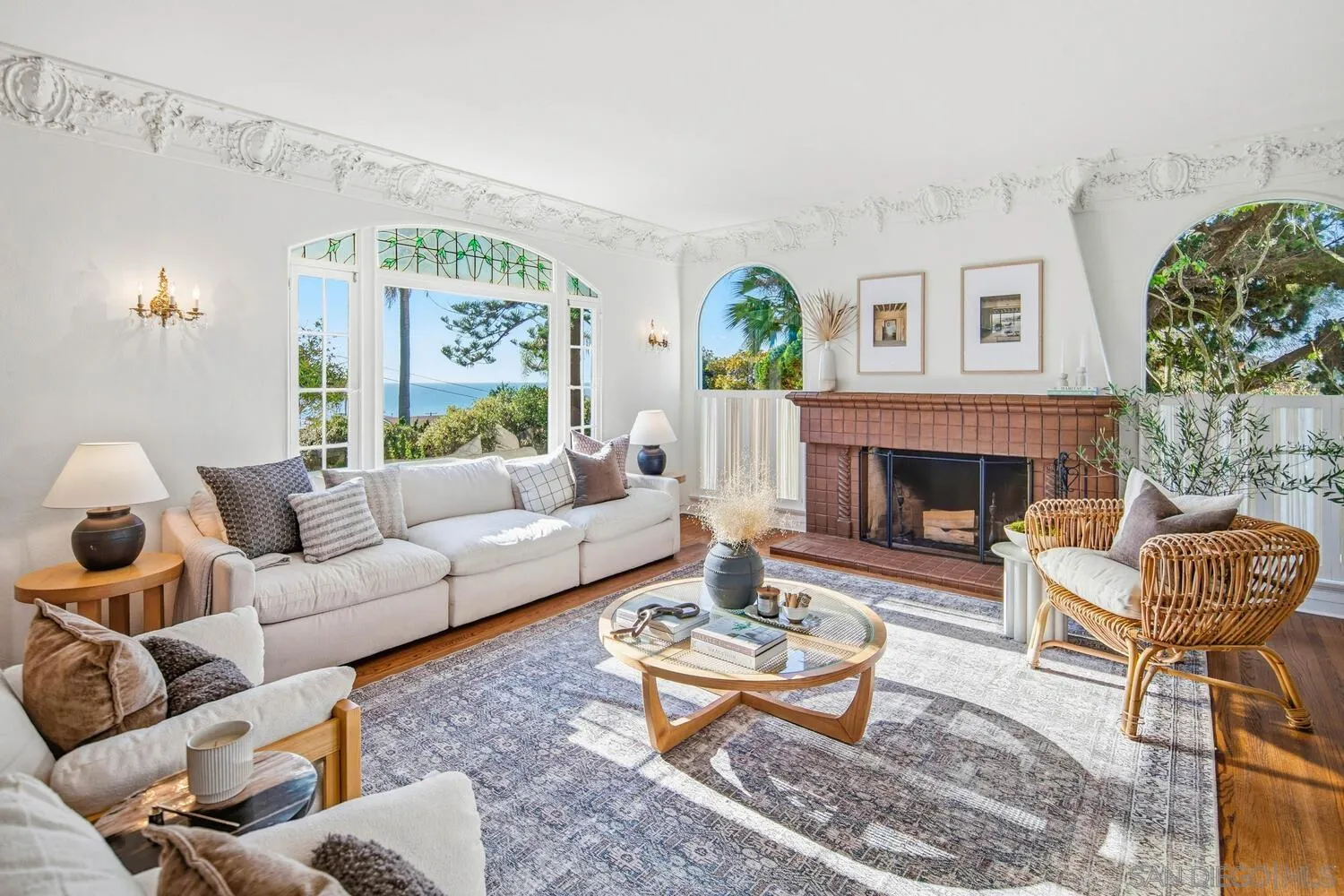 https://cdn.realtyfeed.com/cdn/127/2600732/711b6326fd18e8436ad268f90453ac79.webp