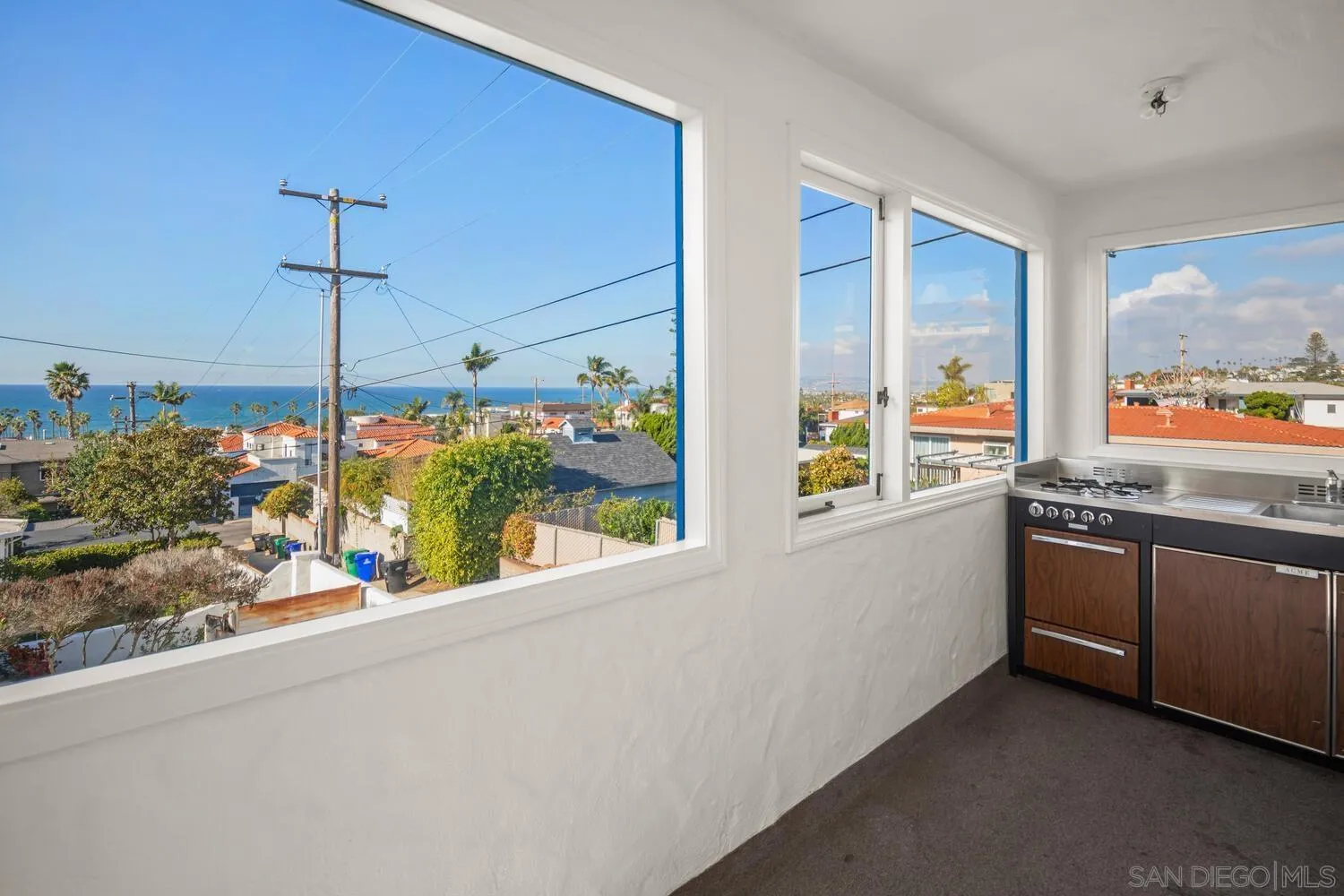 https://cdn.realtyfeed.com/cdn/127/2600732/7495228c4094ec2fb6b27619110355b8.webp