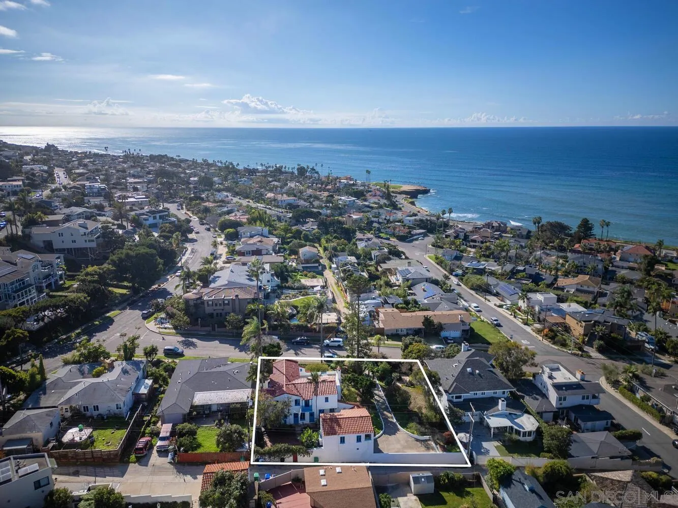 https://cdn.realtyfeed.com/cdn/127/2600732/c02ac188a7b213ce8b12c6bb544c87e1.webp