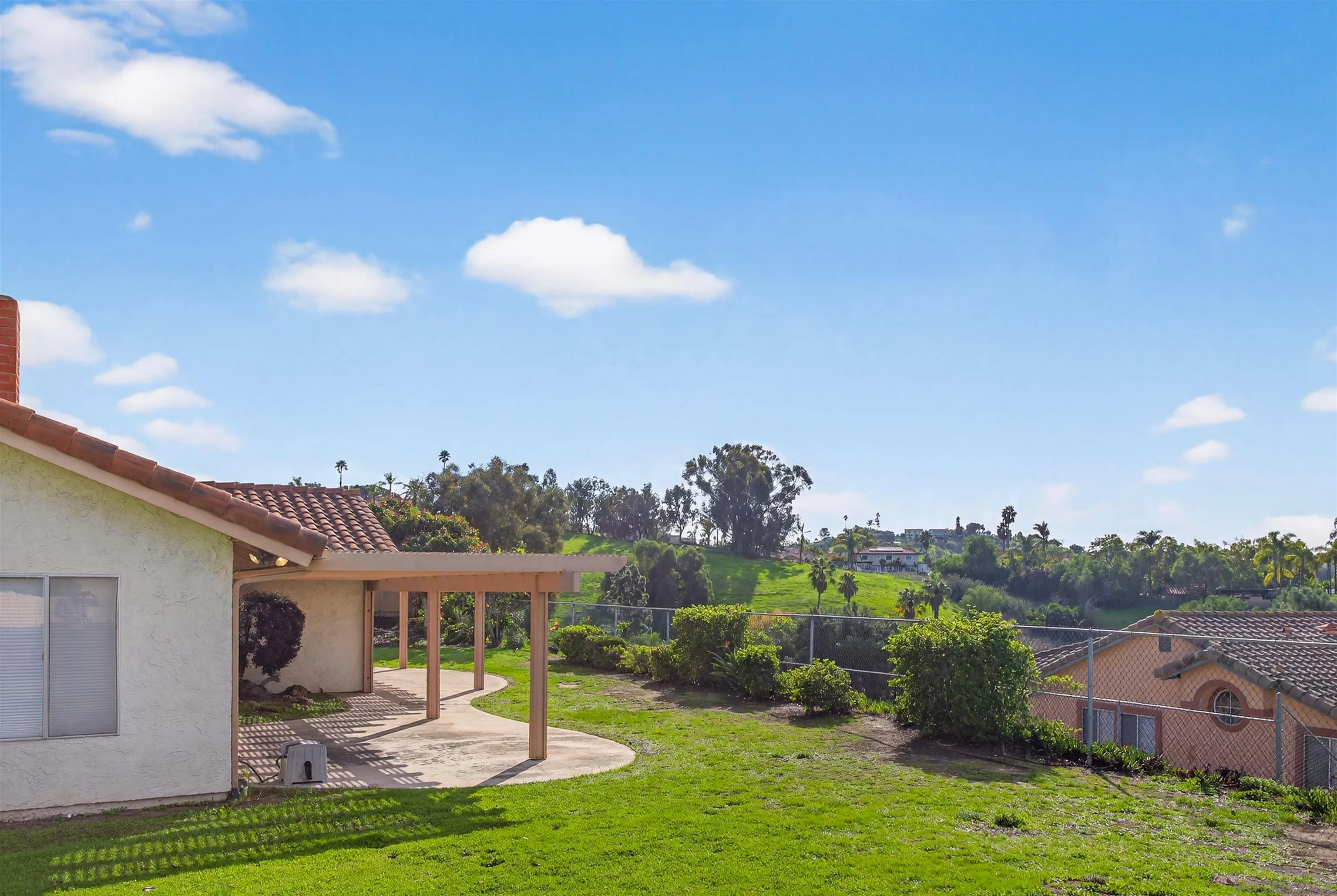 https://cdn.realtyfeed.com/cdn/127/2600733/9940f0160395404e063764f595fb644e.webp