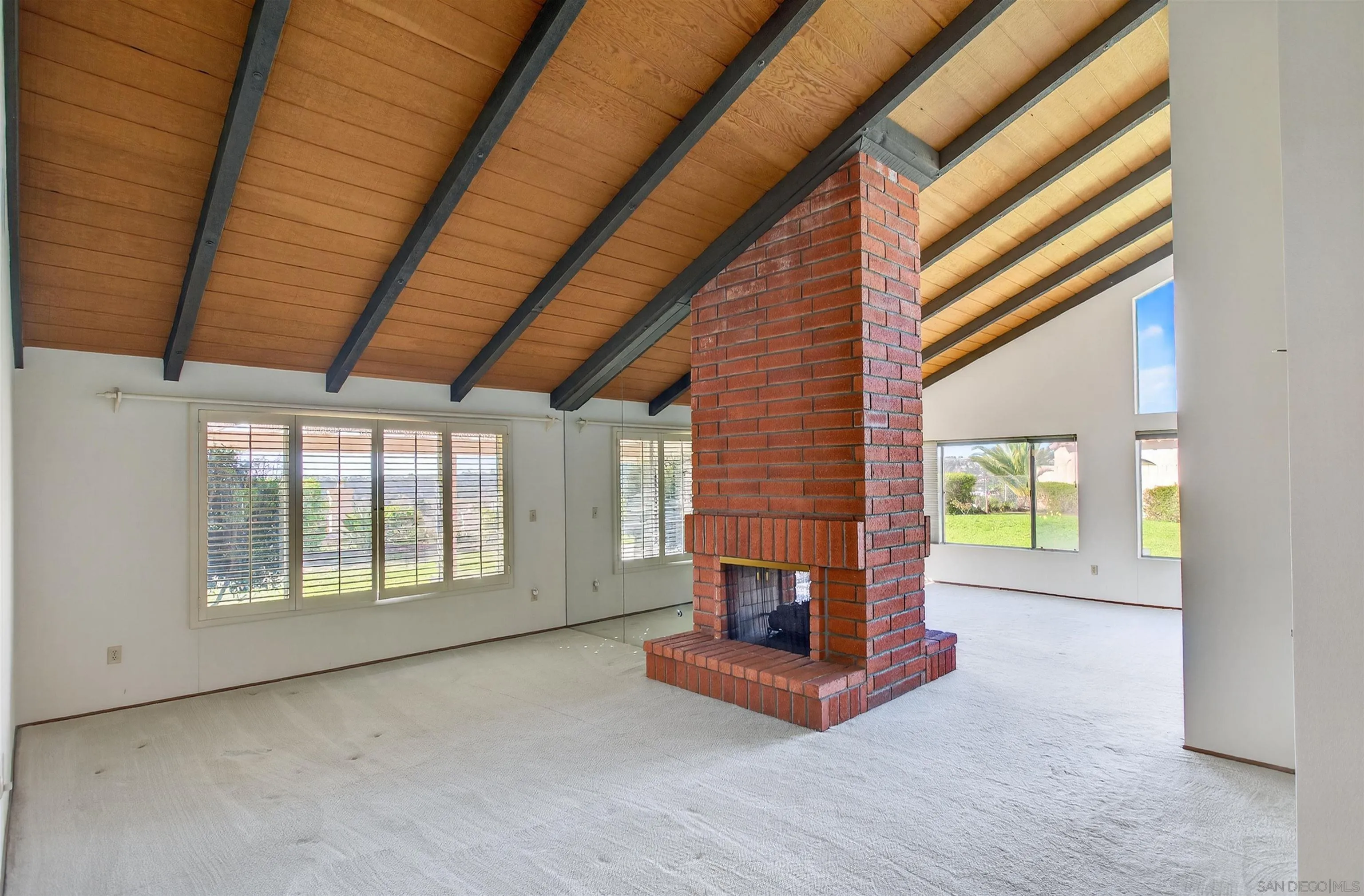 https://cdn.realtyfeed.com/cdn/127/2600733/b0ab6a257b95acb47fb8536af9152a78.webp