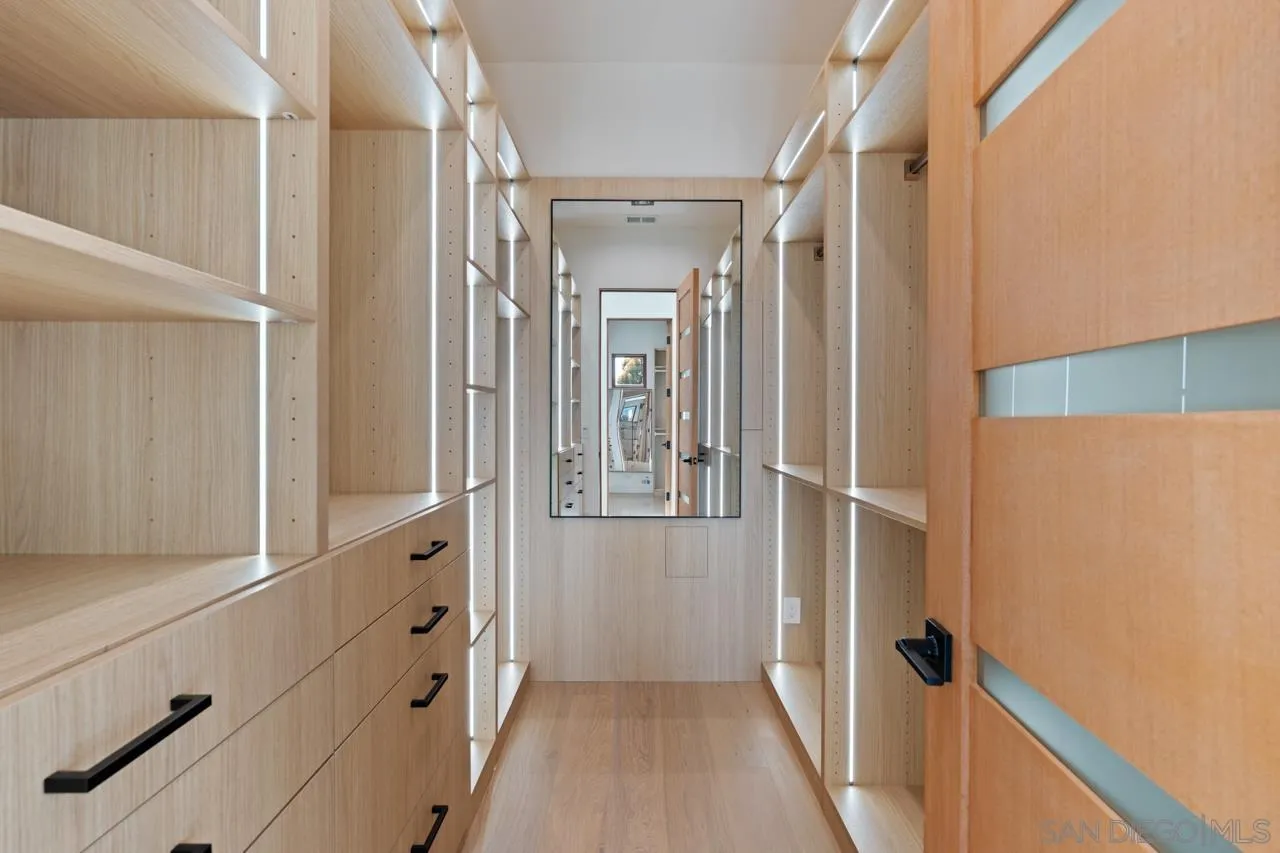 https://cdn.realtyfeed.com/cdn/127/2600734/518588ade06dad764b8cd02d09101e3e.webp