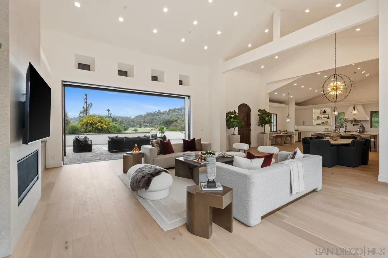 https://cdn.realtyfeed.com/cdn/127/2600734/6e384b44877f248460a444a599b2b134.webp